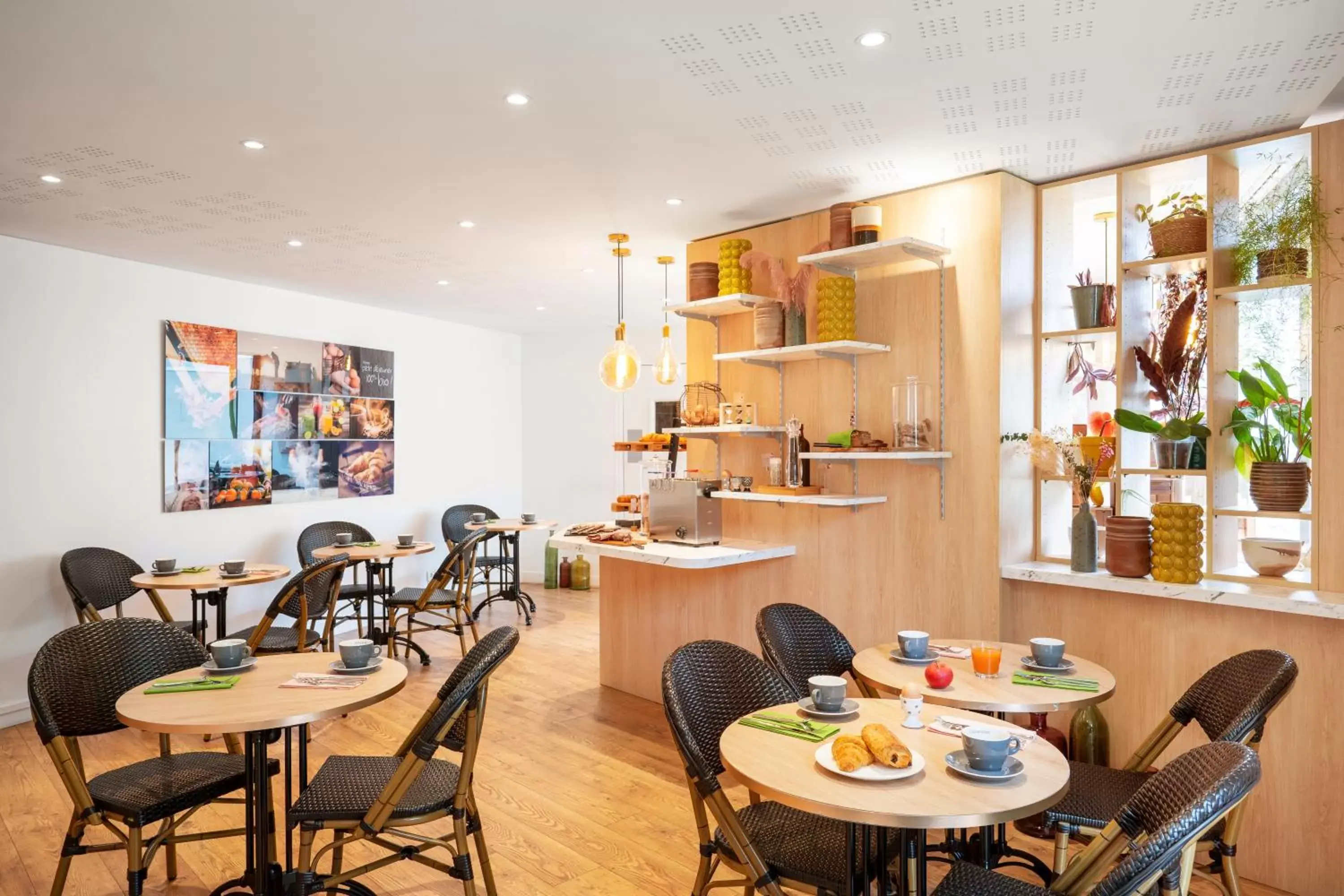 Breakfast, Restaurant/Places to Eat in Séjours & Affaires Paris-Malakoff