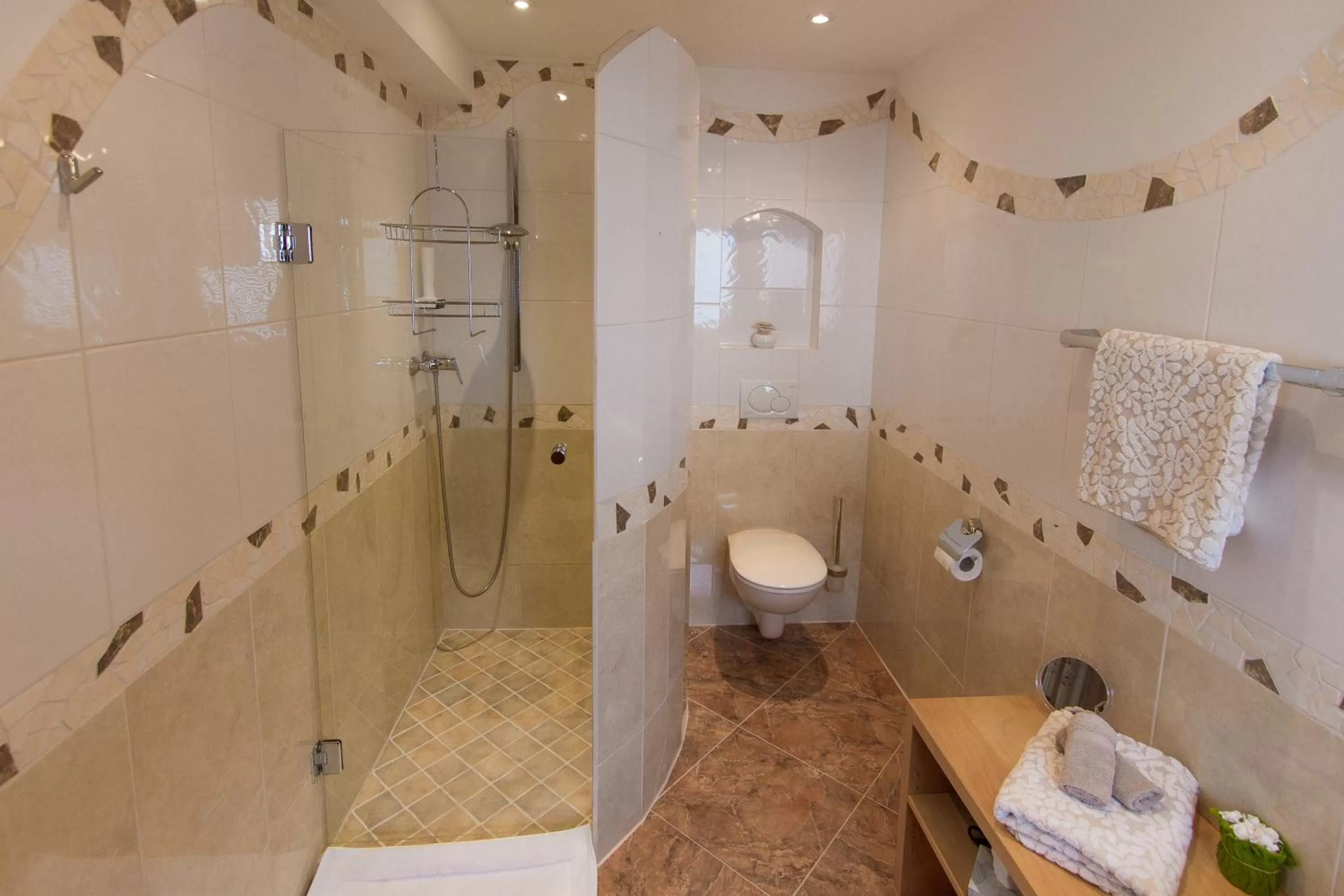 Photo of the whole room in Hotel Alpenblick