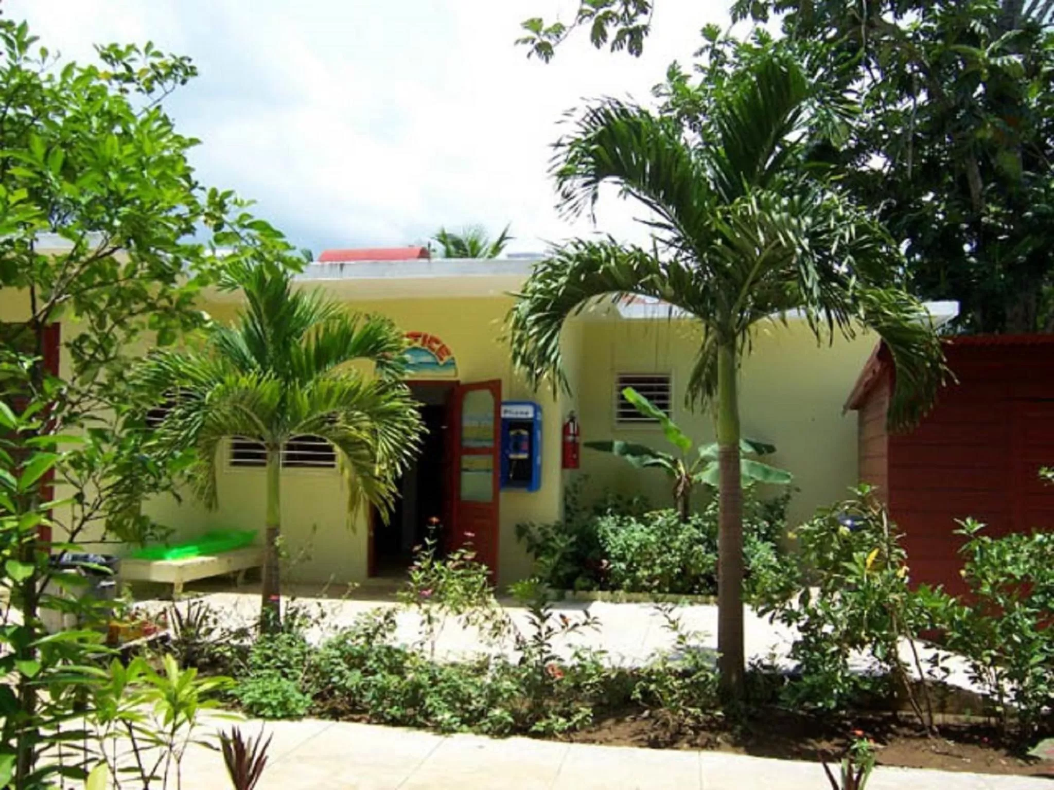 Facade/entrance in Yellow Bird Sea