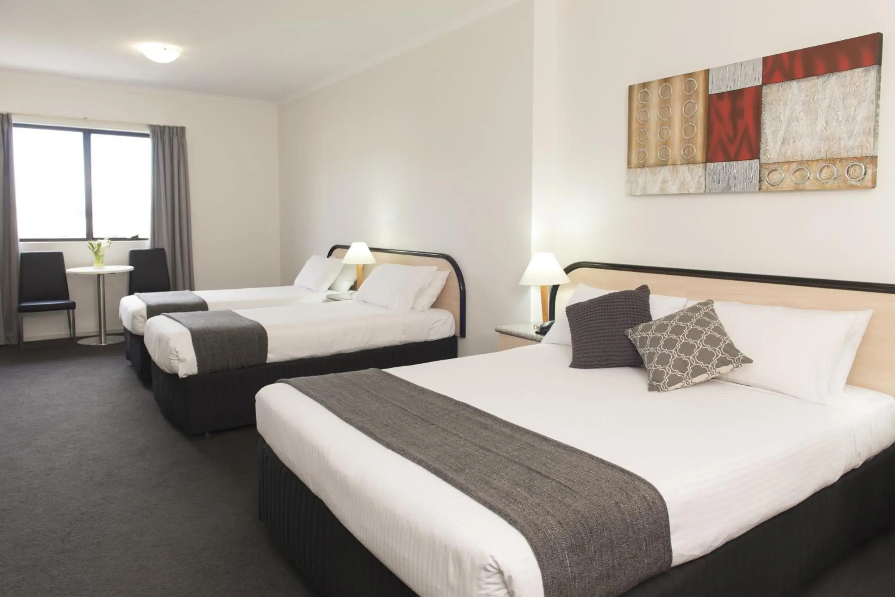 Bedroom, Bed in Adelaide Riviera Hotel