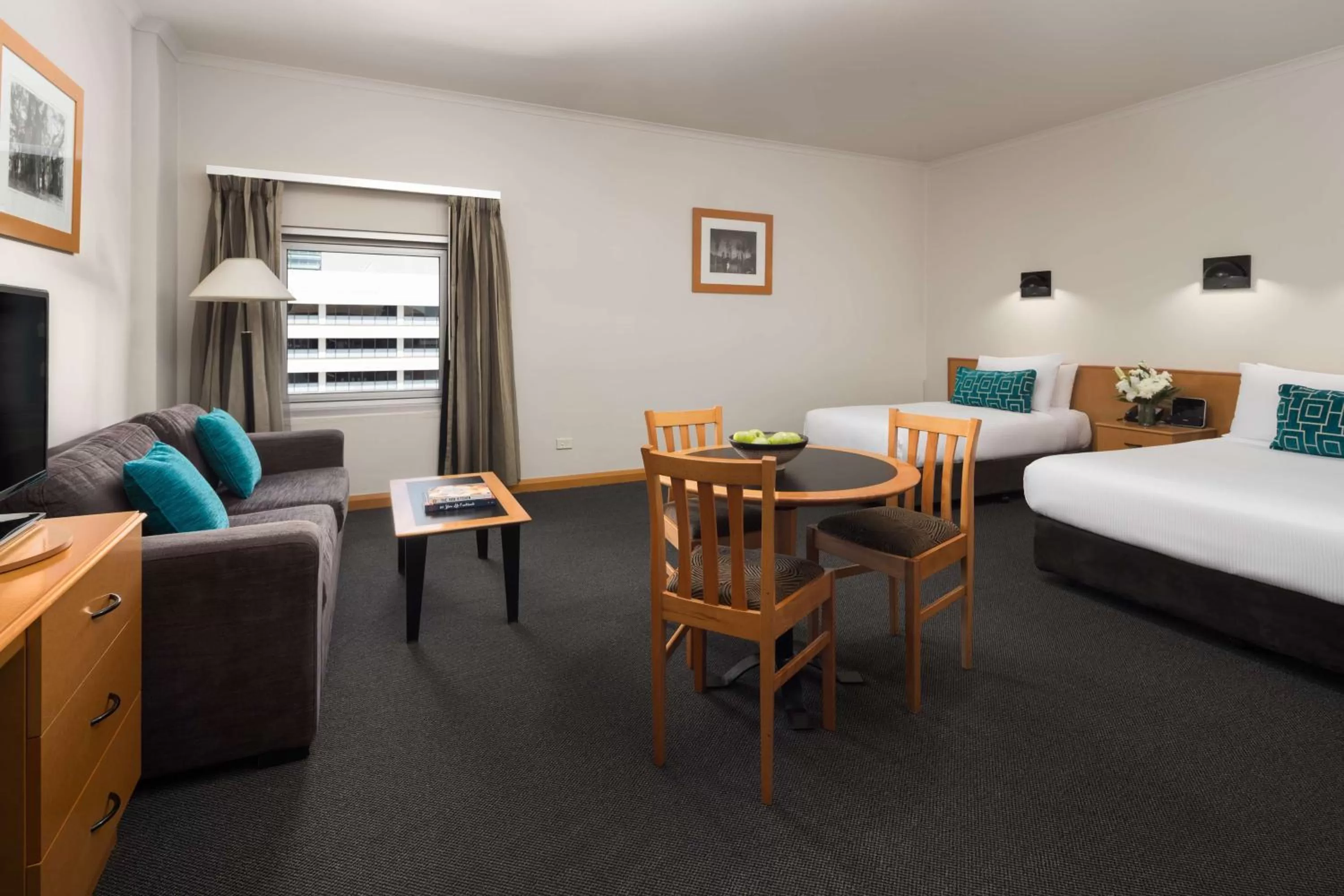 Photo of the whole room, Bed in Rydges Darwin Central
