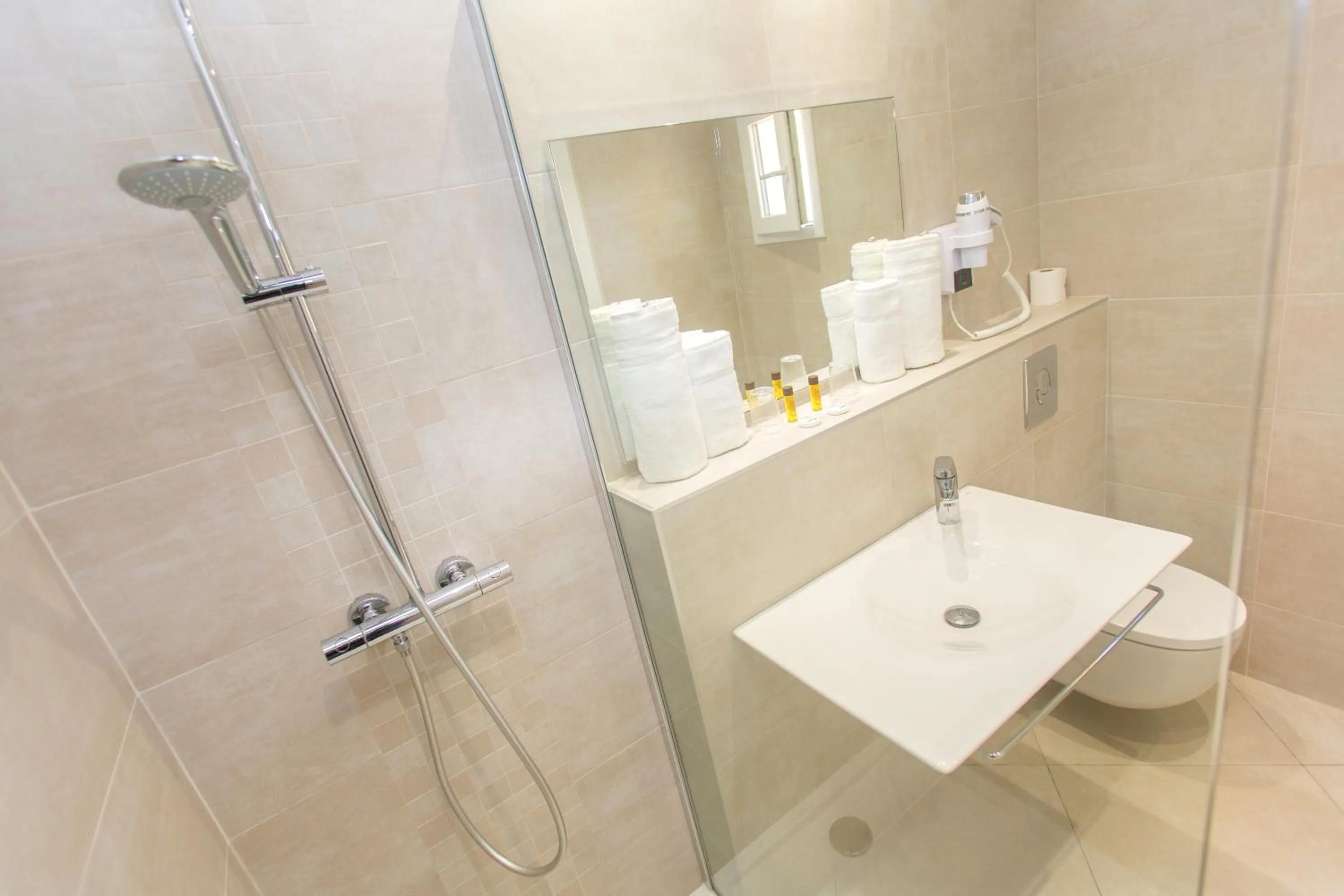 Bathroom in Hotel Cesario