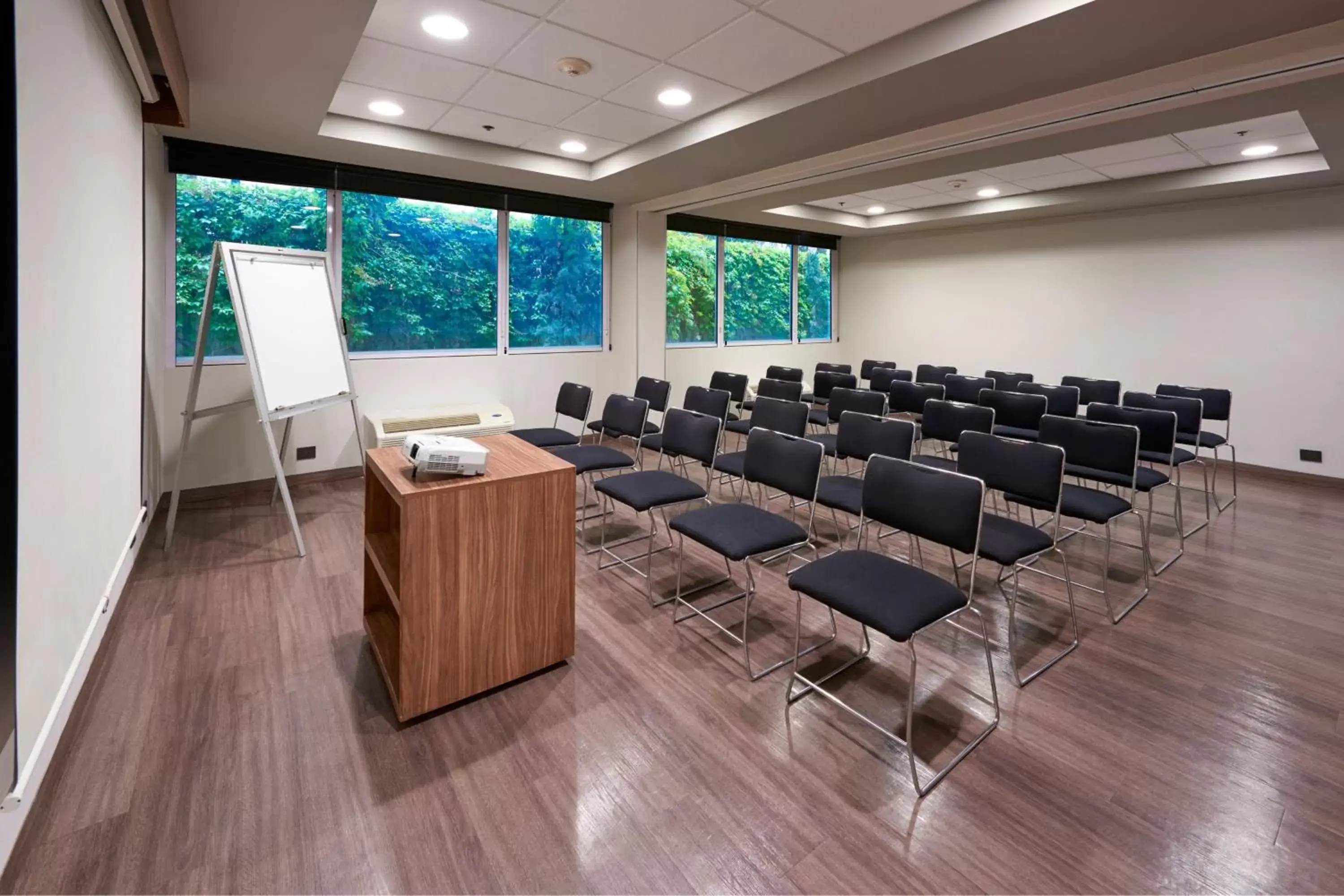 Meeting/conference room in City Express by Marriott Saltillo Norte