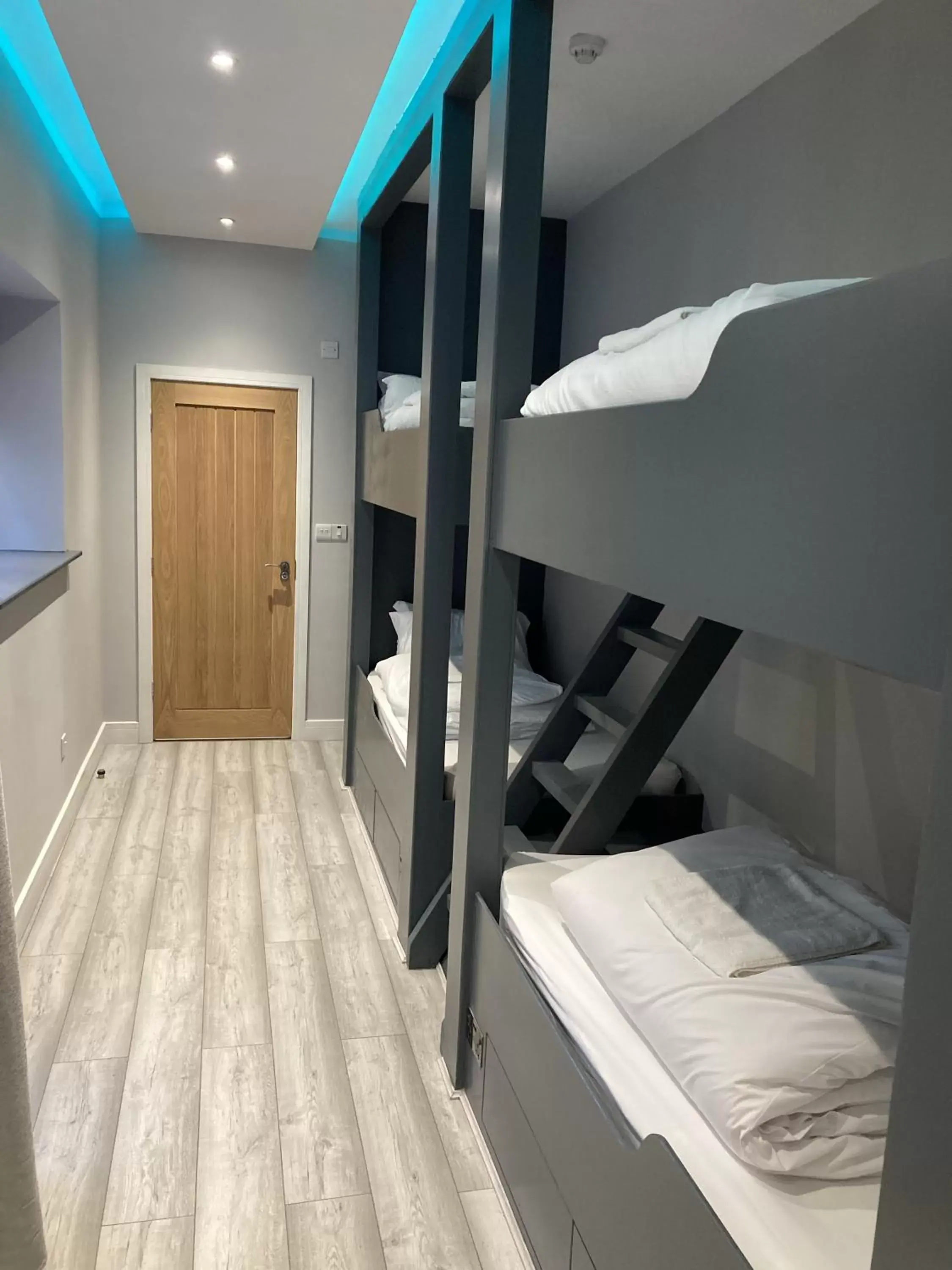 Bedroom, Bunk Bed in Vibe Holiday Apartments
