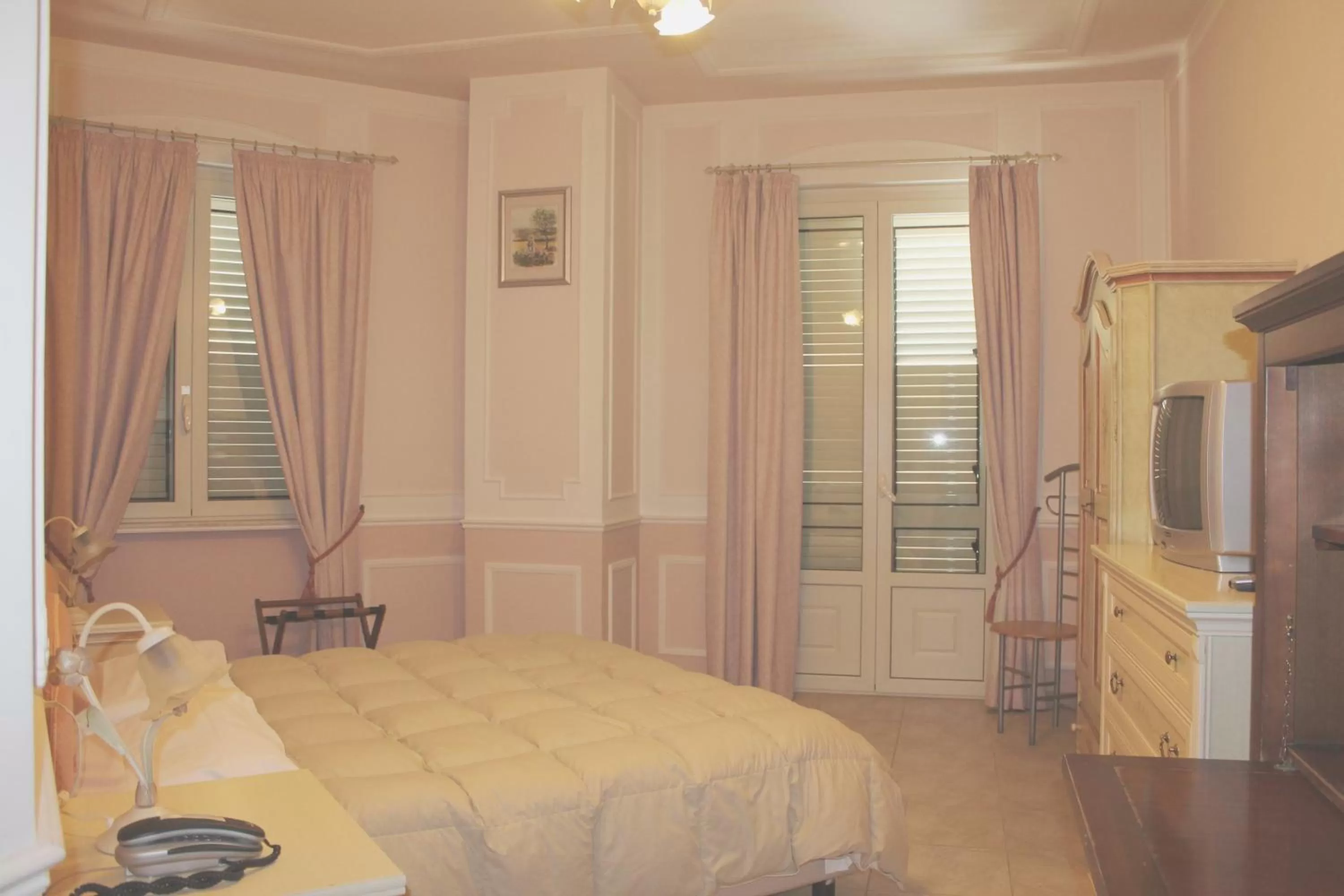 Photo of the whole room, Bed in Hotel Rinascimento