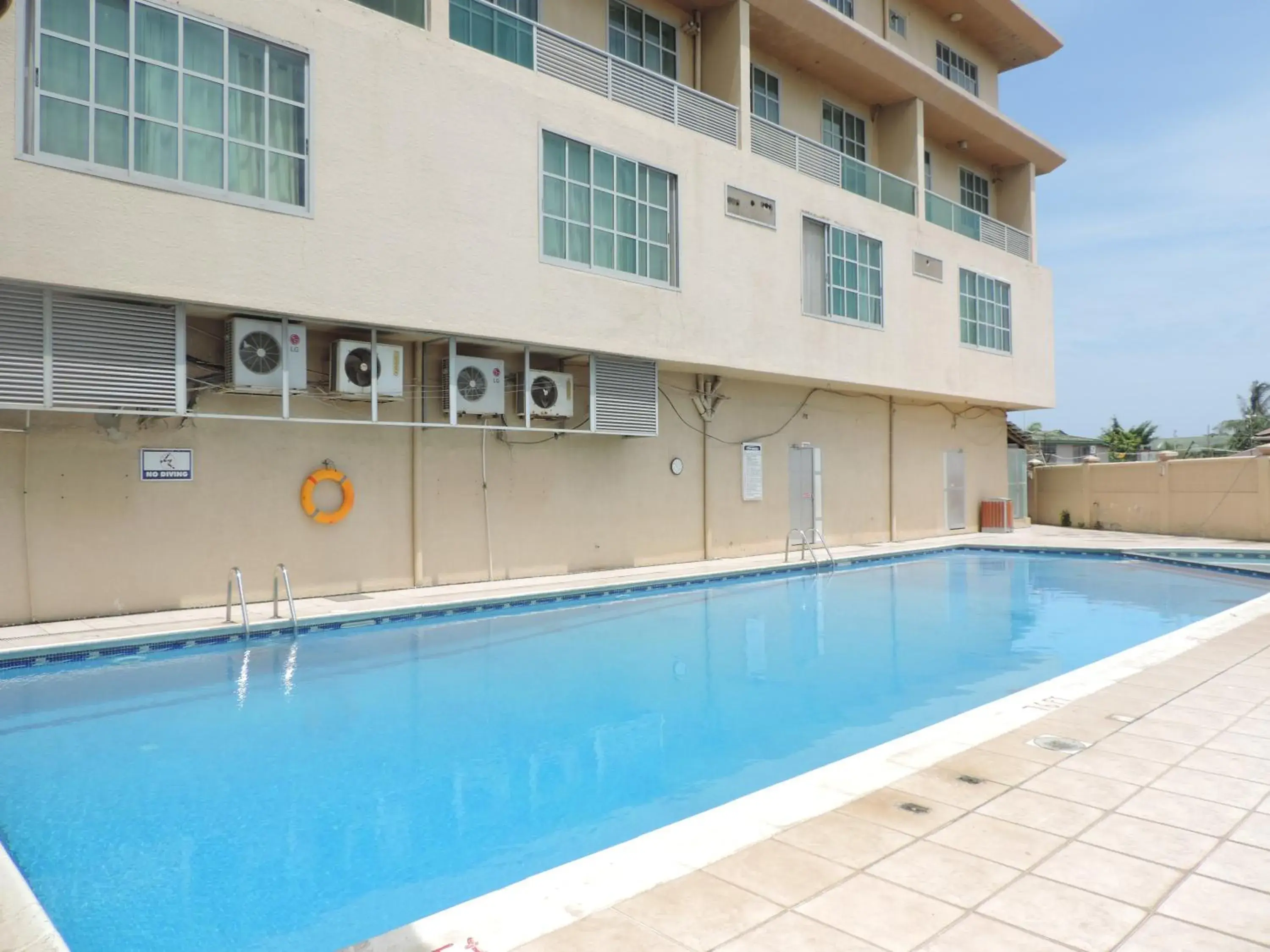 Swimming Pool in Mayfair Hotel