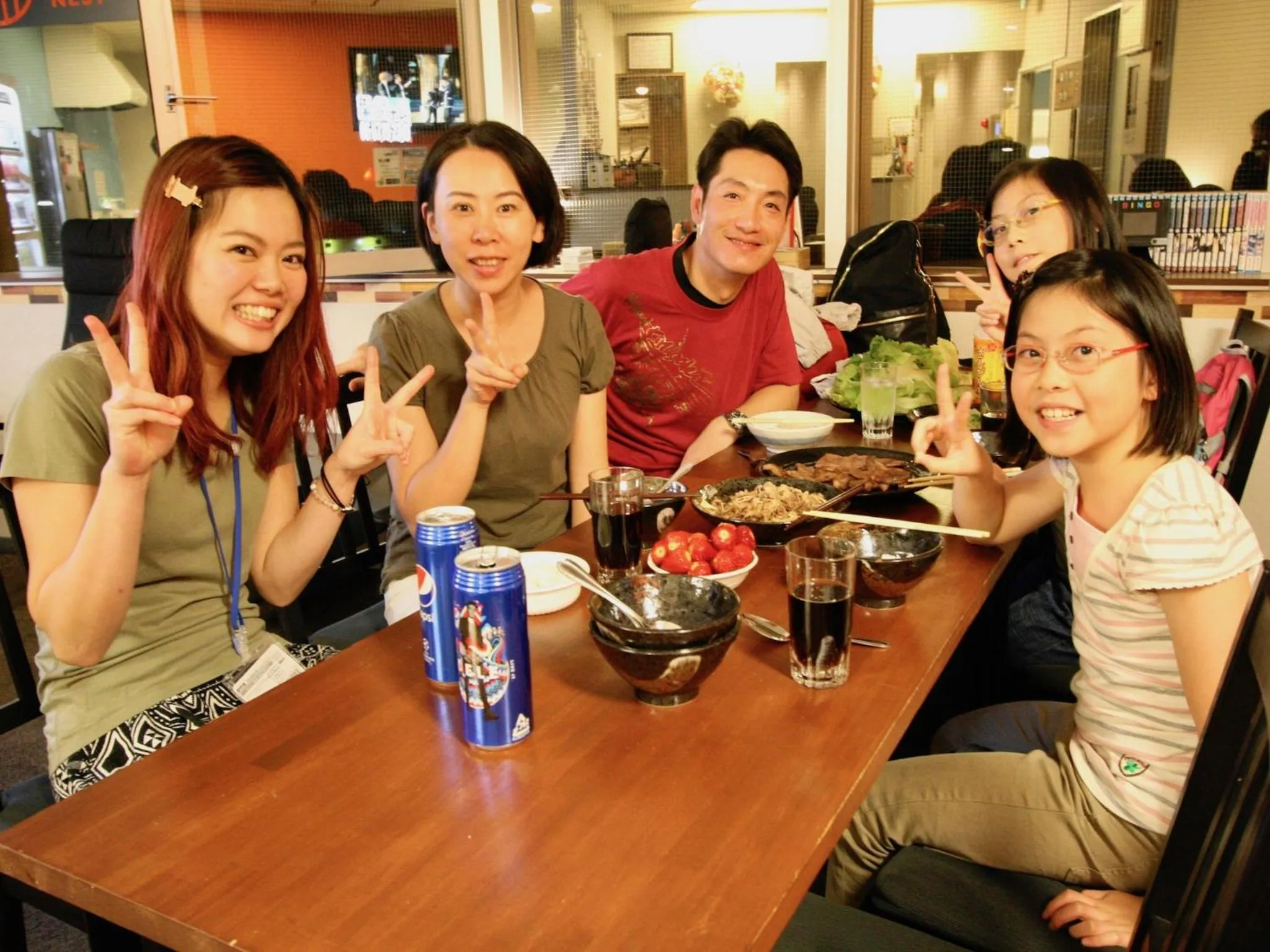 Guests in Osaka Guesthouse Nest