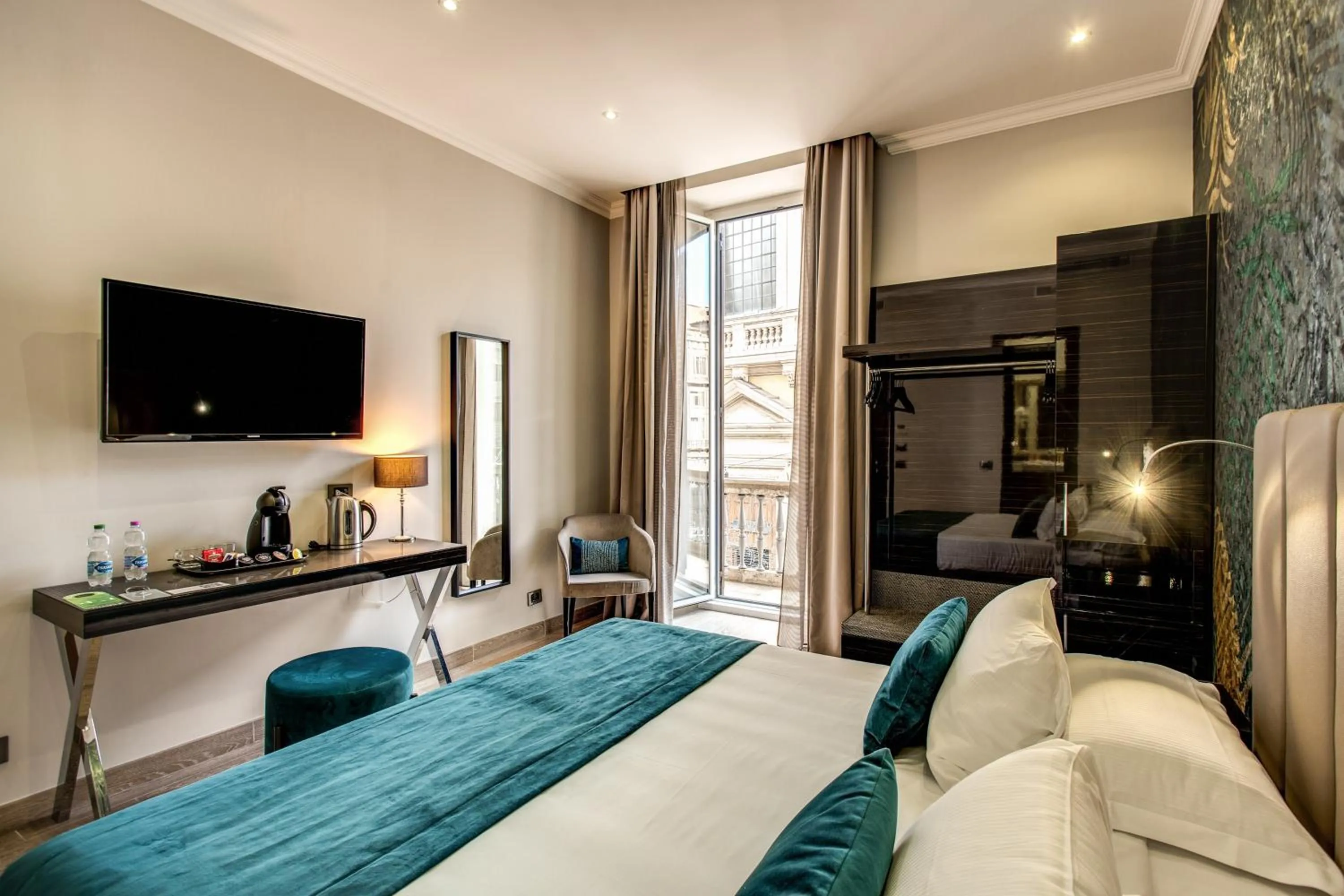 Photo of the whole room, Bed in Relais De La Poste