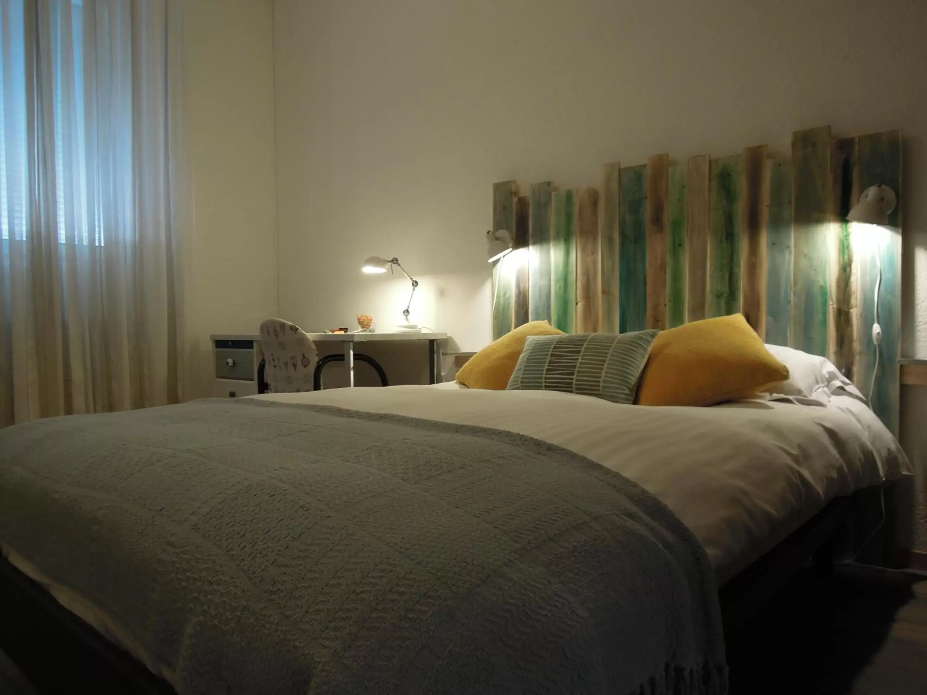 Photo of the whole room, Bed in Les Chambres du CTN