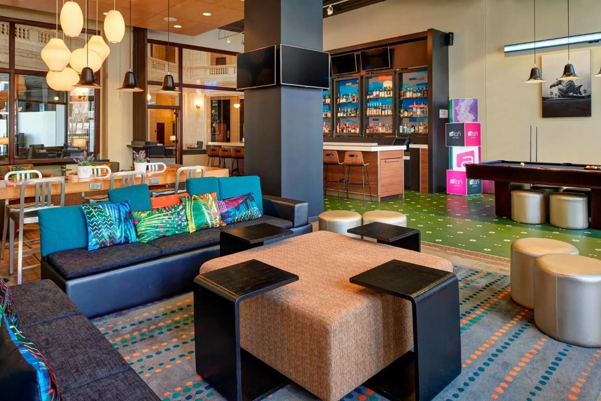 Restaurant/places to eat, Lounge/Bar in Aloft Detroit at The David Whitney