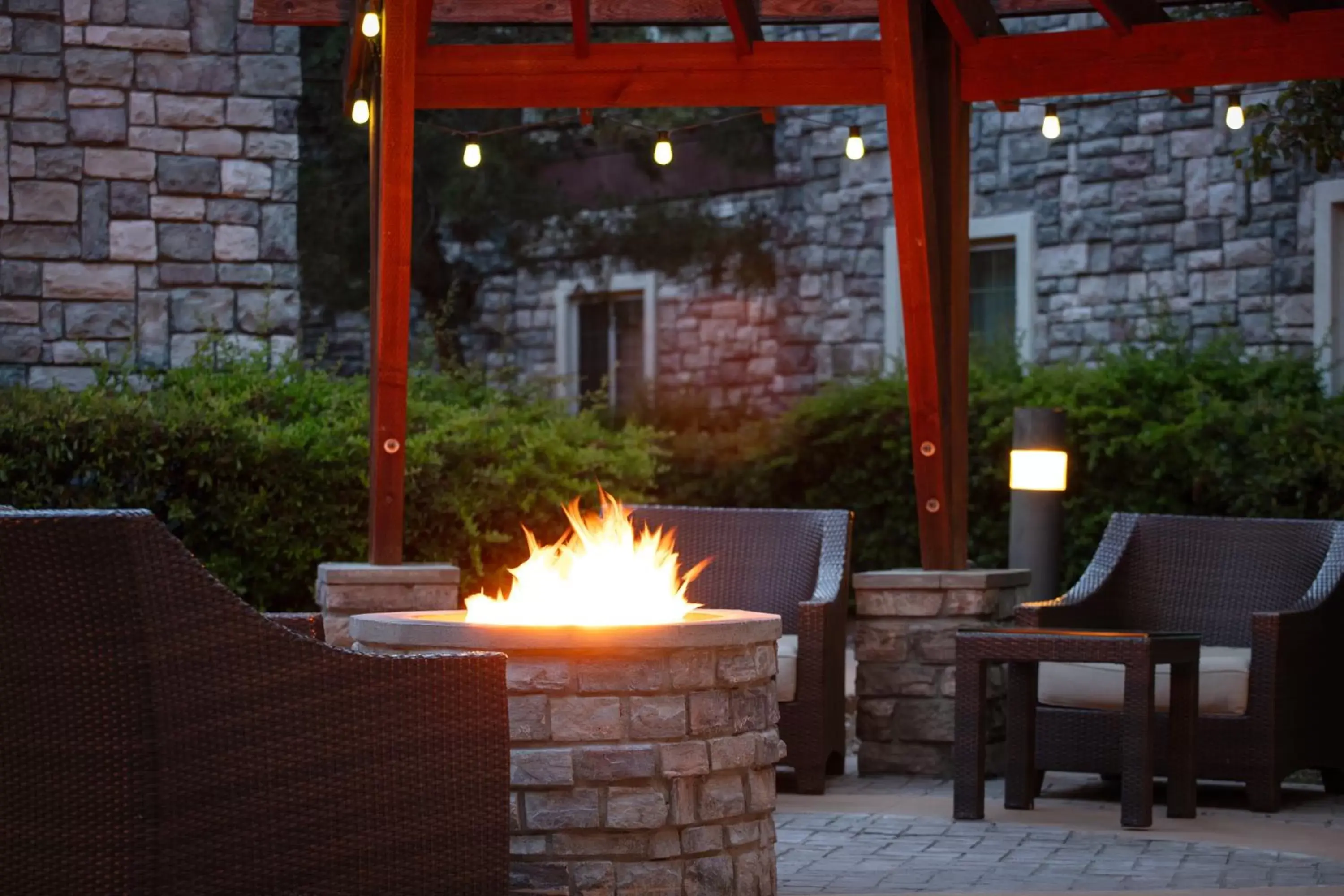 Seating area in Staybridge Suites Fairfield Napa Valley Area, an IHG Hotel