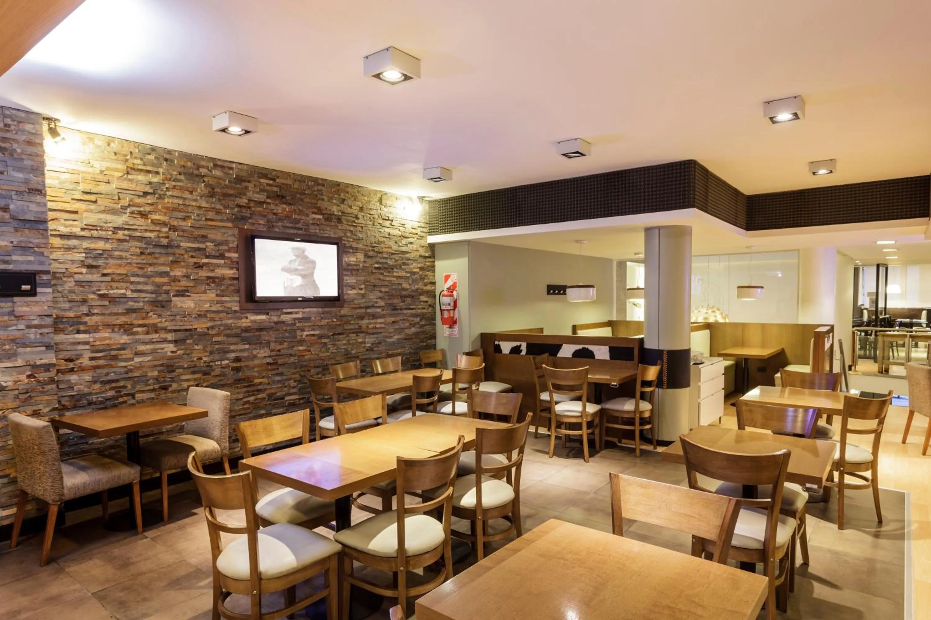 Lounge or bar in Hotel Facon Grande