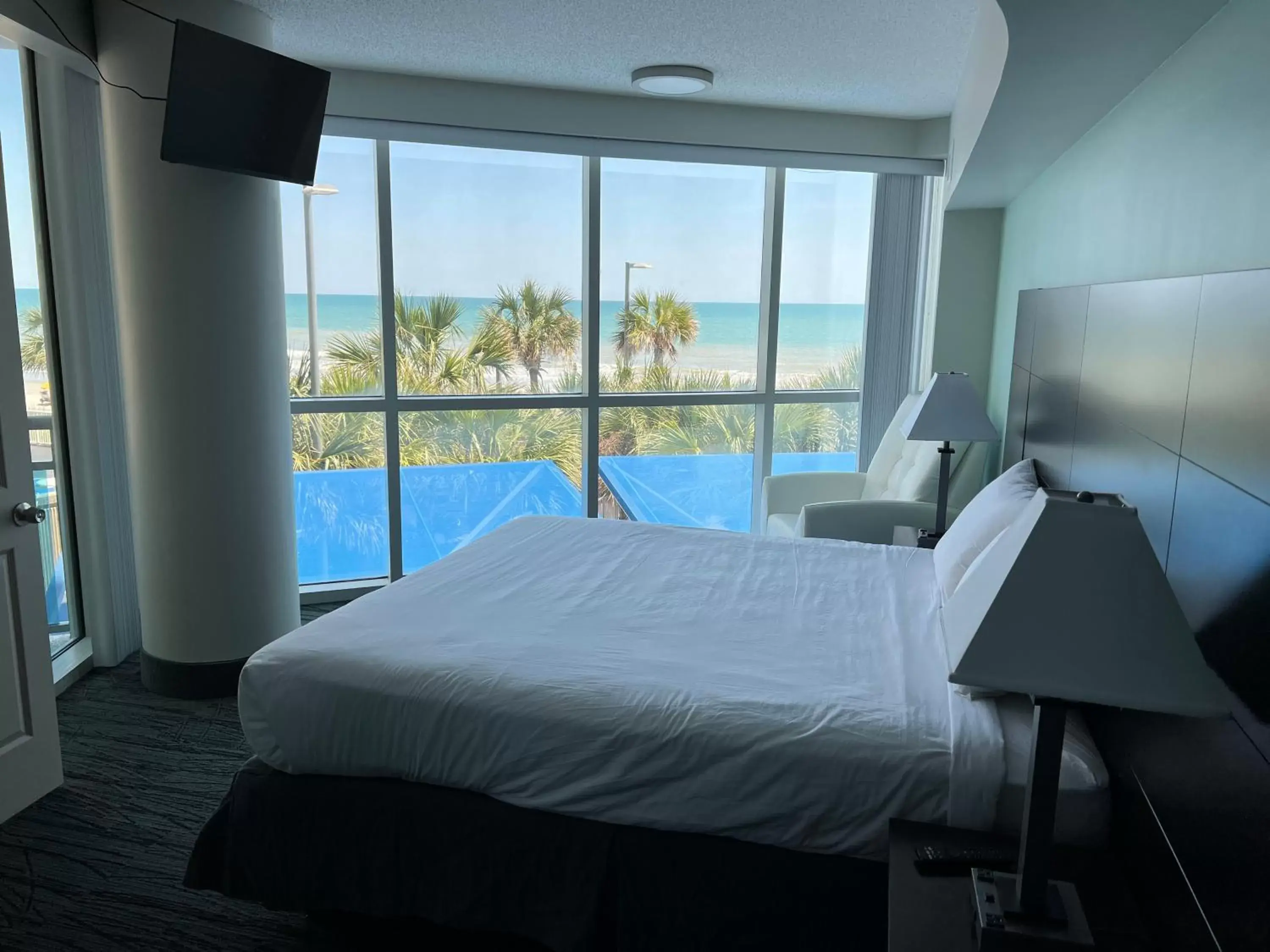 Bed in Oceans One Resort