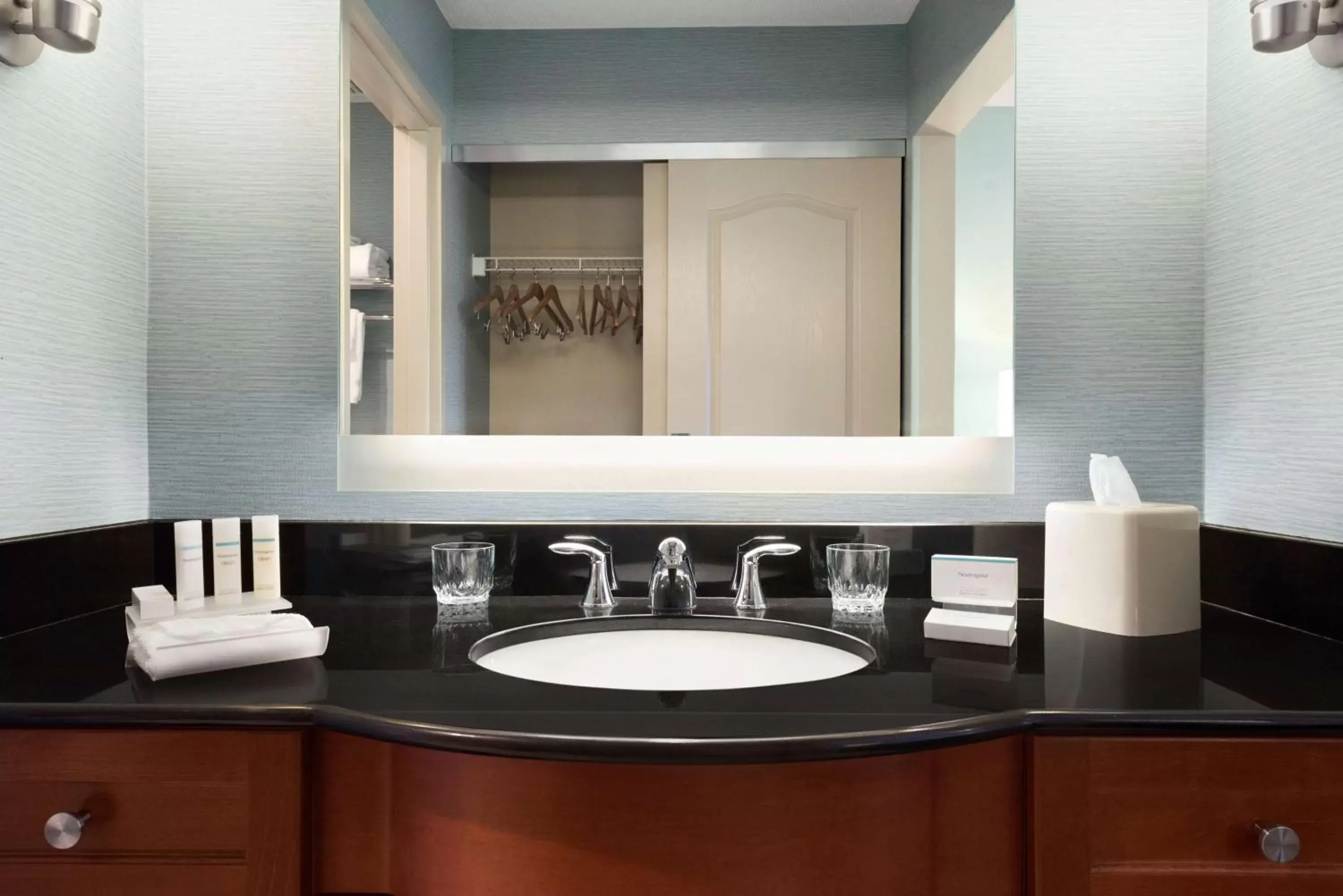 Bathroom in Homewood Suites by Hilton Columbus-Hilliard