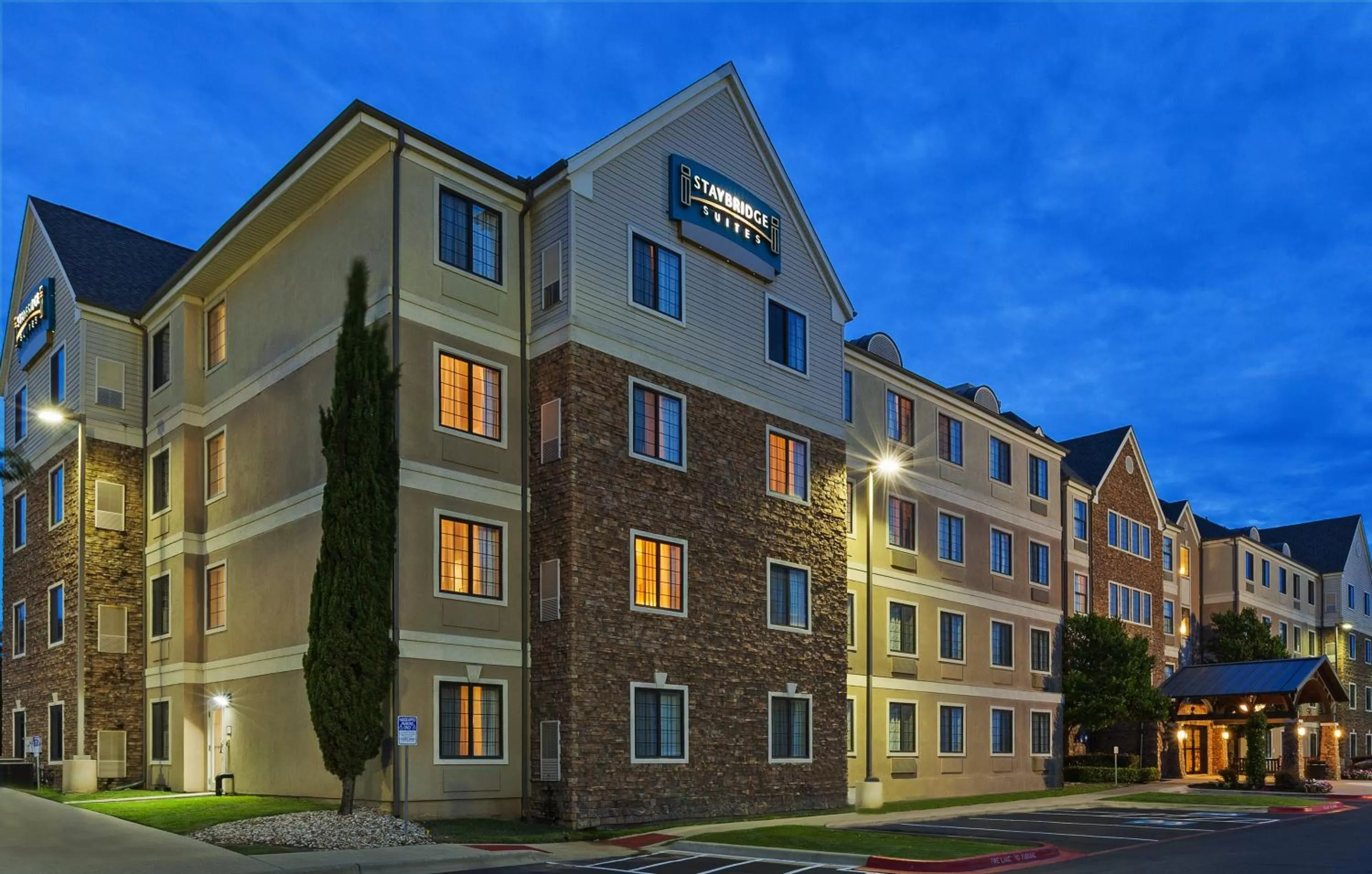 Property building in Staybridge Suites Austin Round Rock by IHG