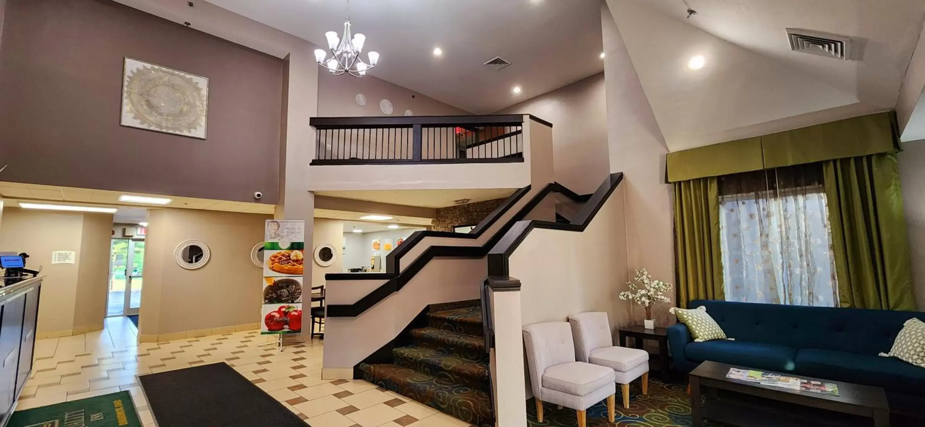 Lobby or reception, Seating Area in Quality Inn Brunswick Cleveland South