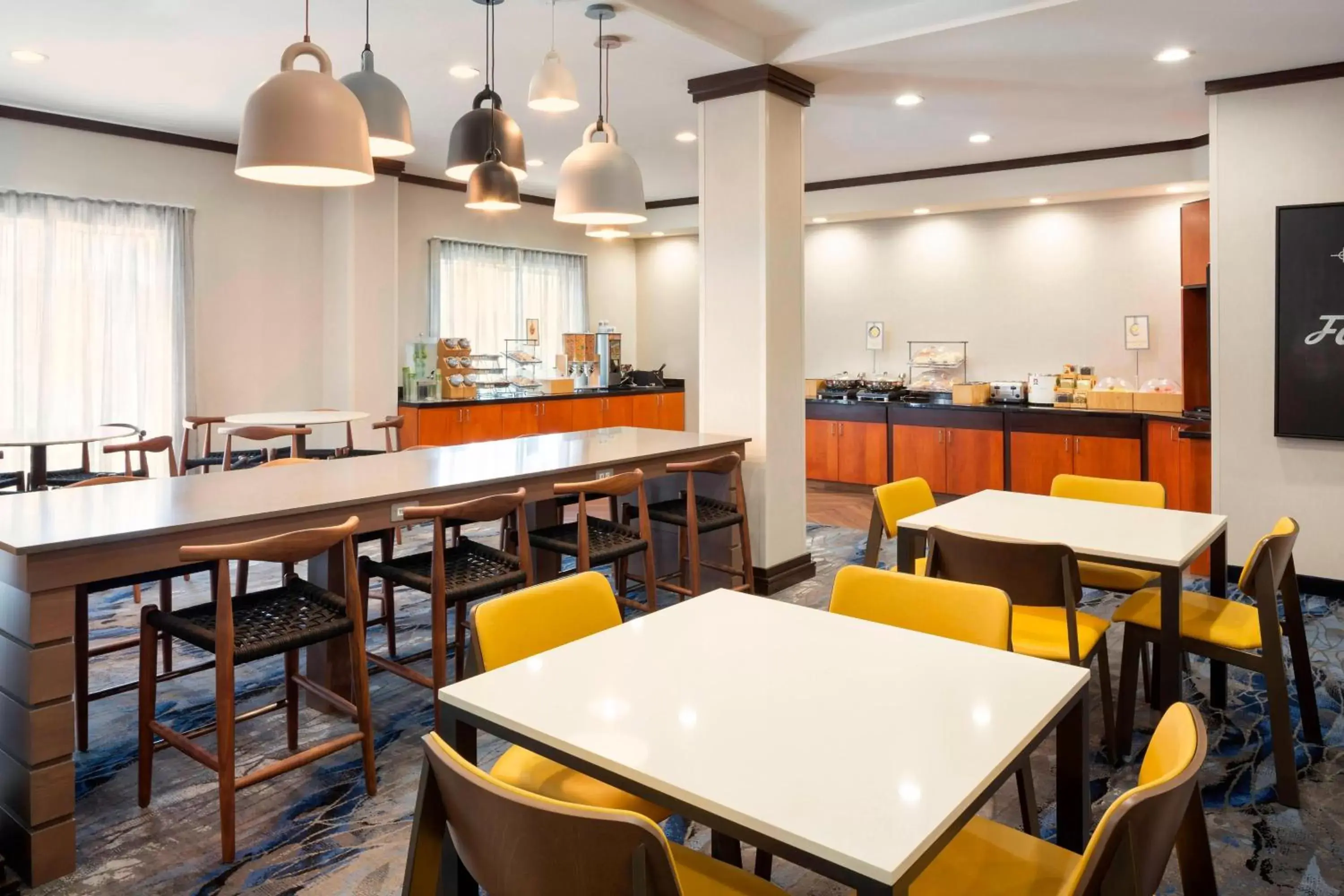 Breakfast, Restaurant/Places to Eat in Fairfield Inn & Suites by Marriott Selma Kingsburg