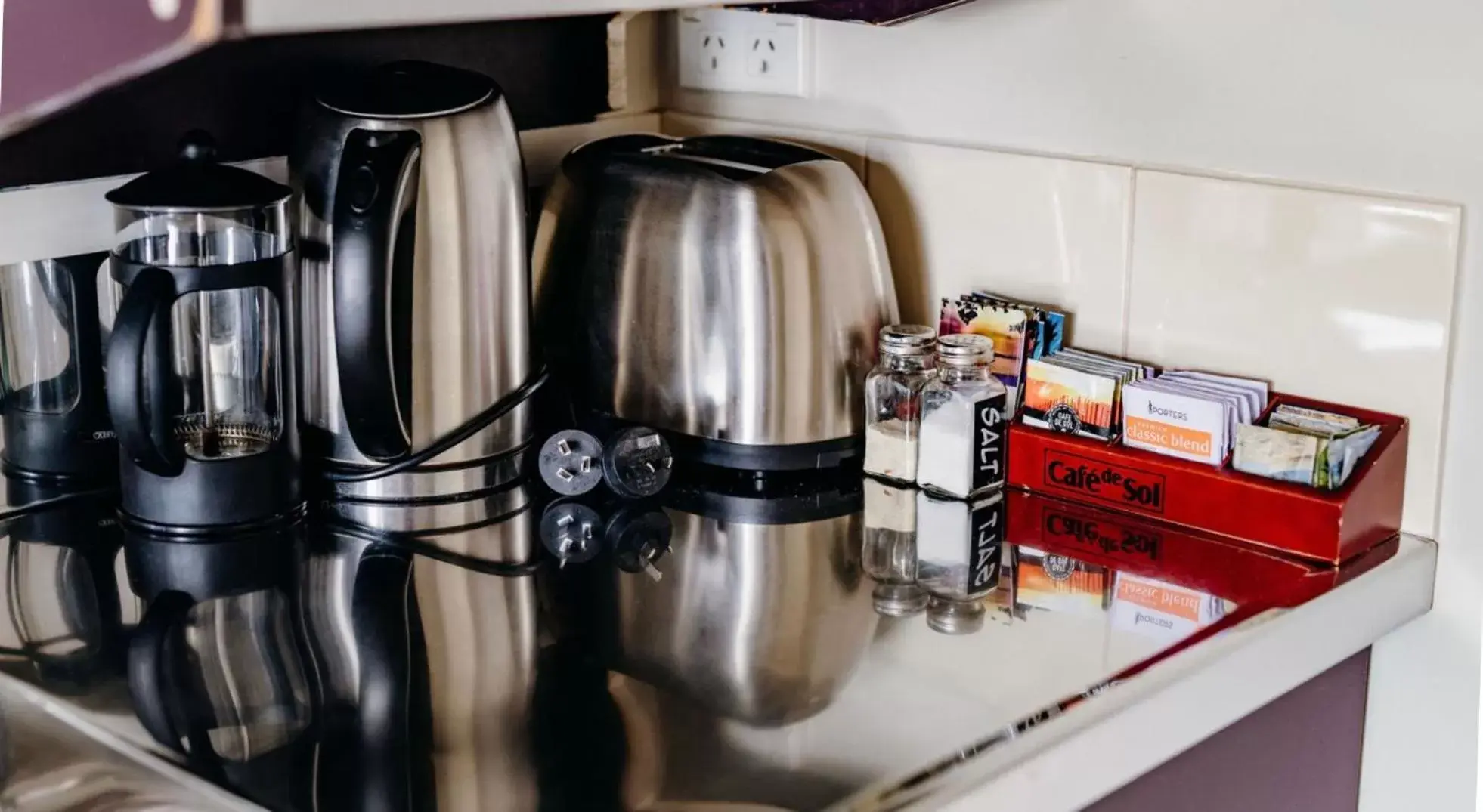 Coffee/Tea Facilities in Anchor Lodge Motel