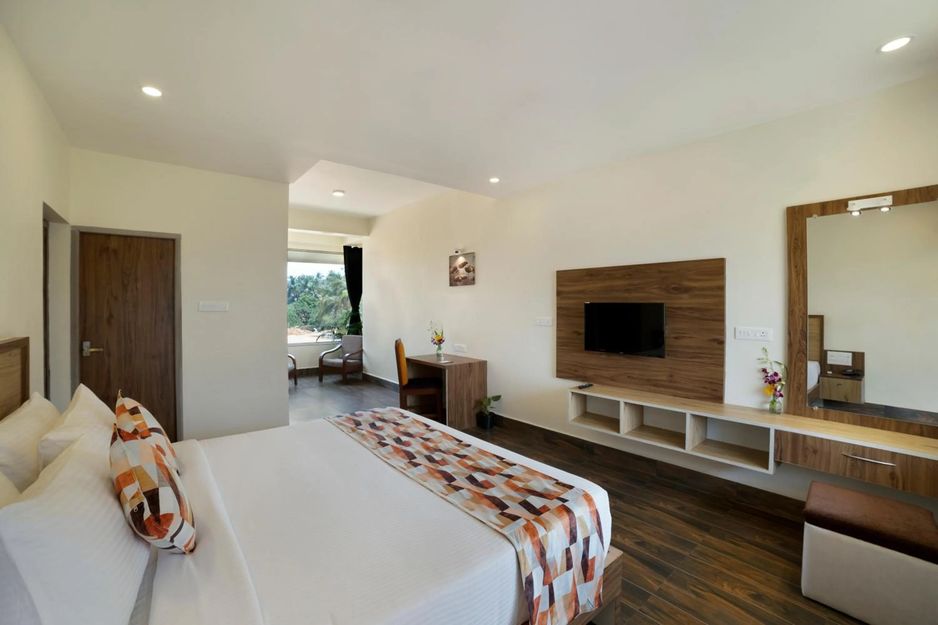 Bedroom, Bed in Sterling Karwar