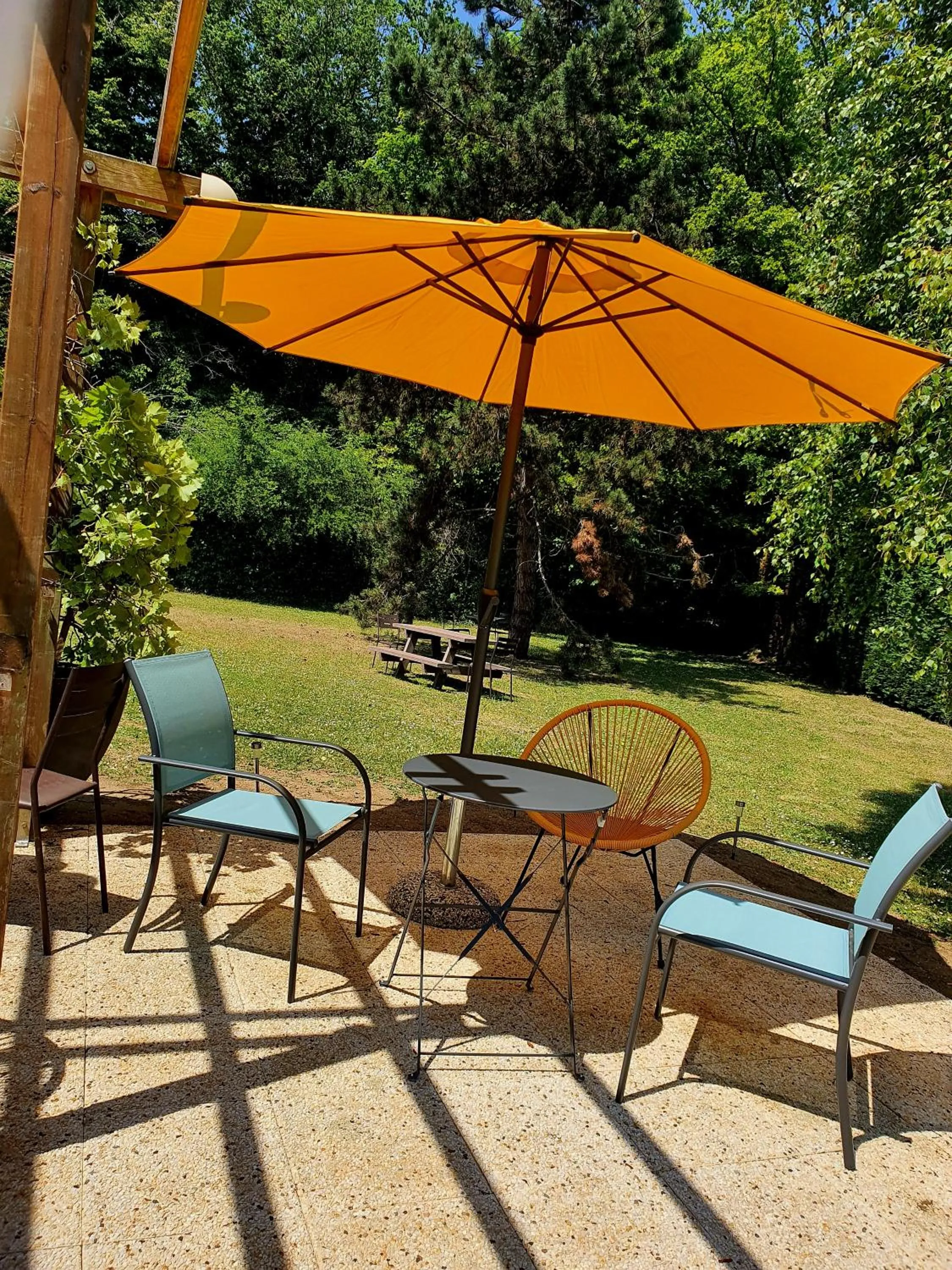 Garden in Campanile Hotel Chantilly