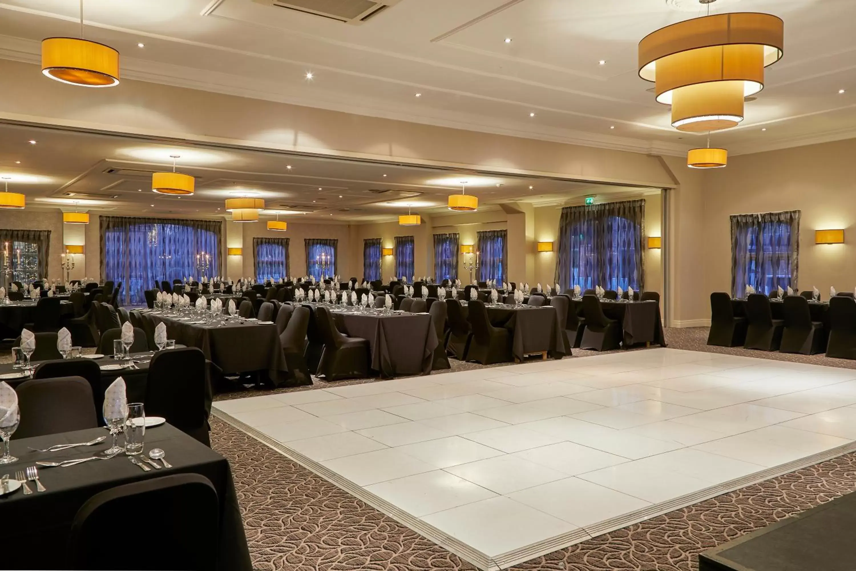 Banquet/Function facilities, Restaurant/Places to Eat in Lion Quays Resort