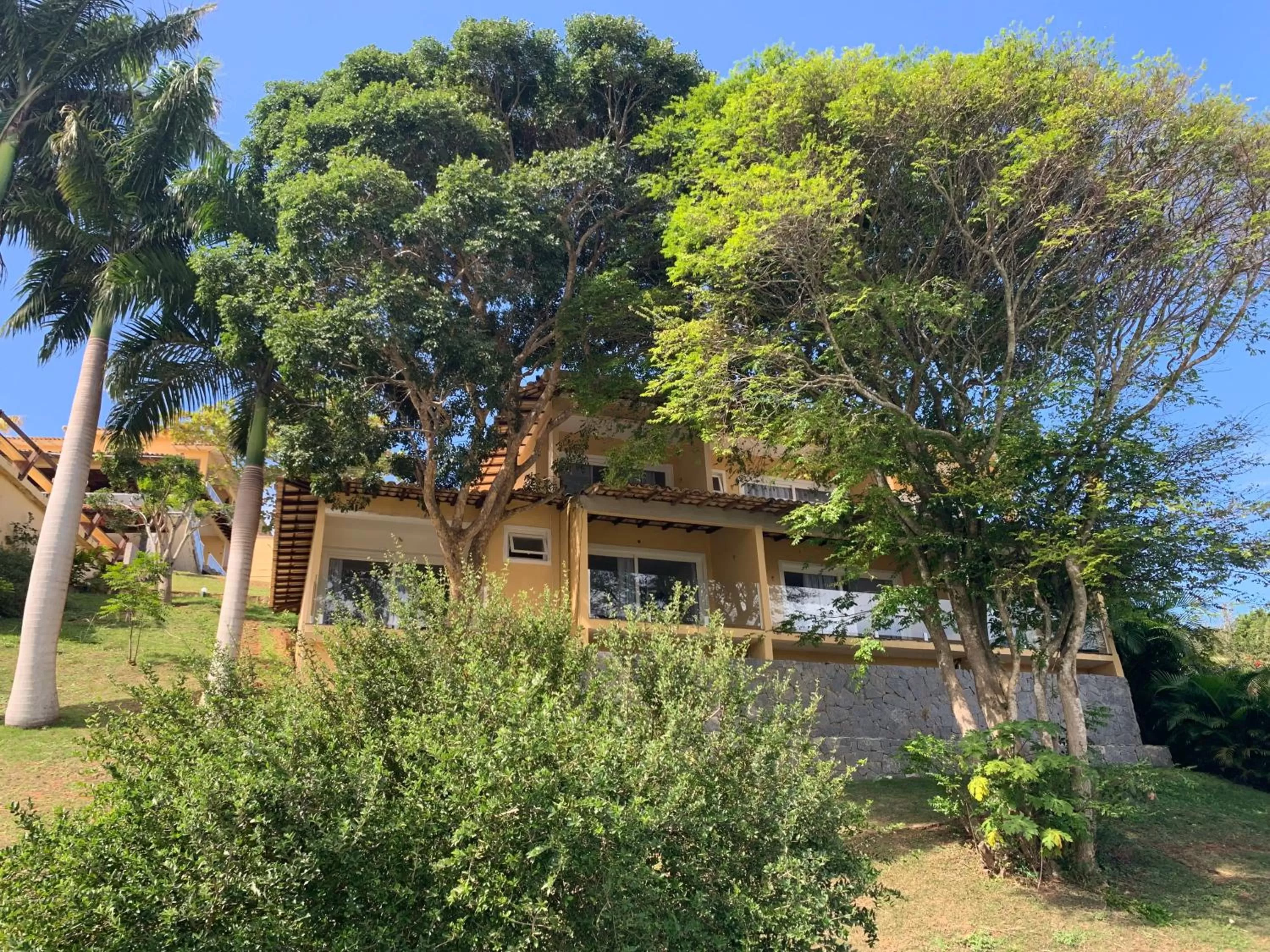 Praia da Ferradurinha Guest House