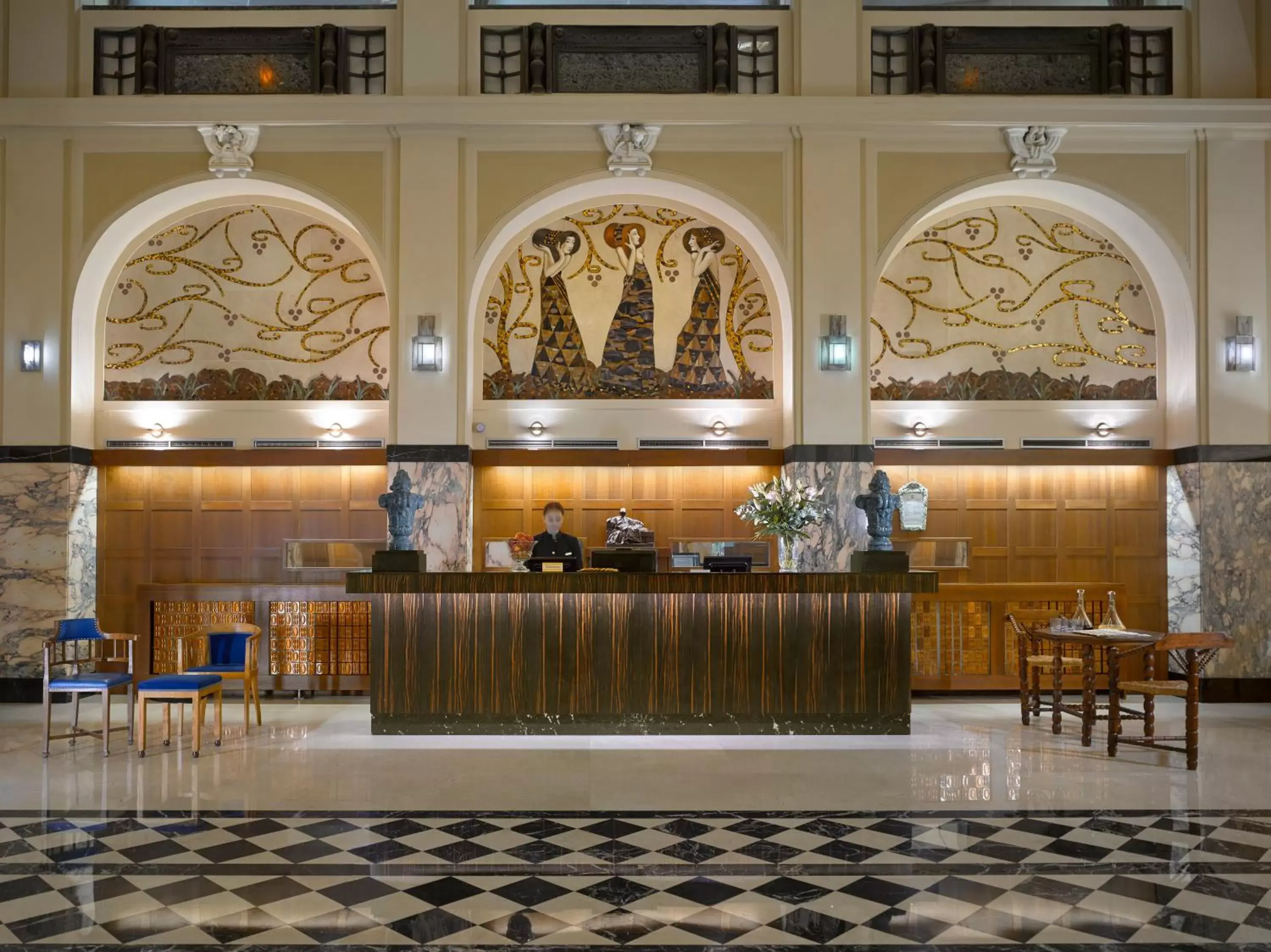 Lobby or reception, Restaurant/Places to Eat in Grandezza Hotel Luxury Palace