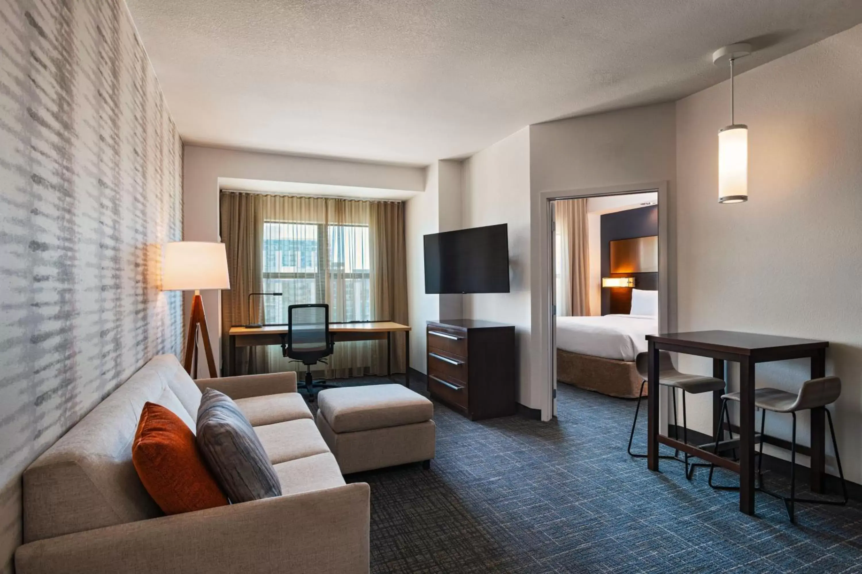 Bedroom, Seating Area in Residence Inn by Marriott Tempe Downtown/University