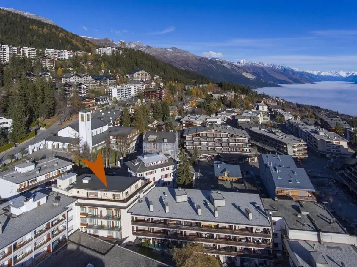 Property building, Bird's-eye View in Hotel Central