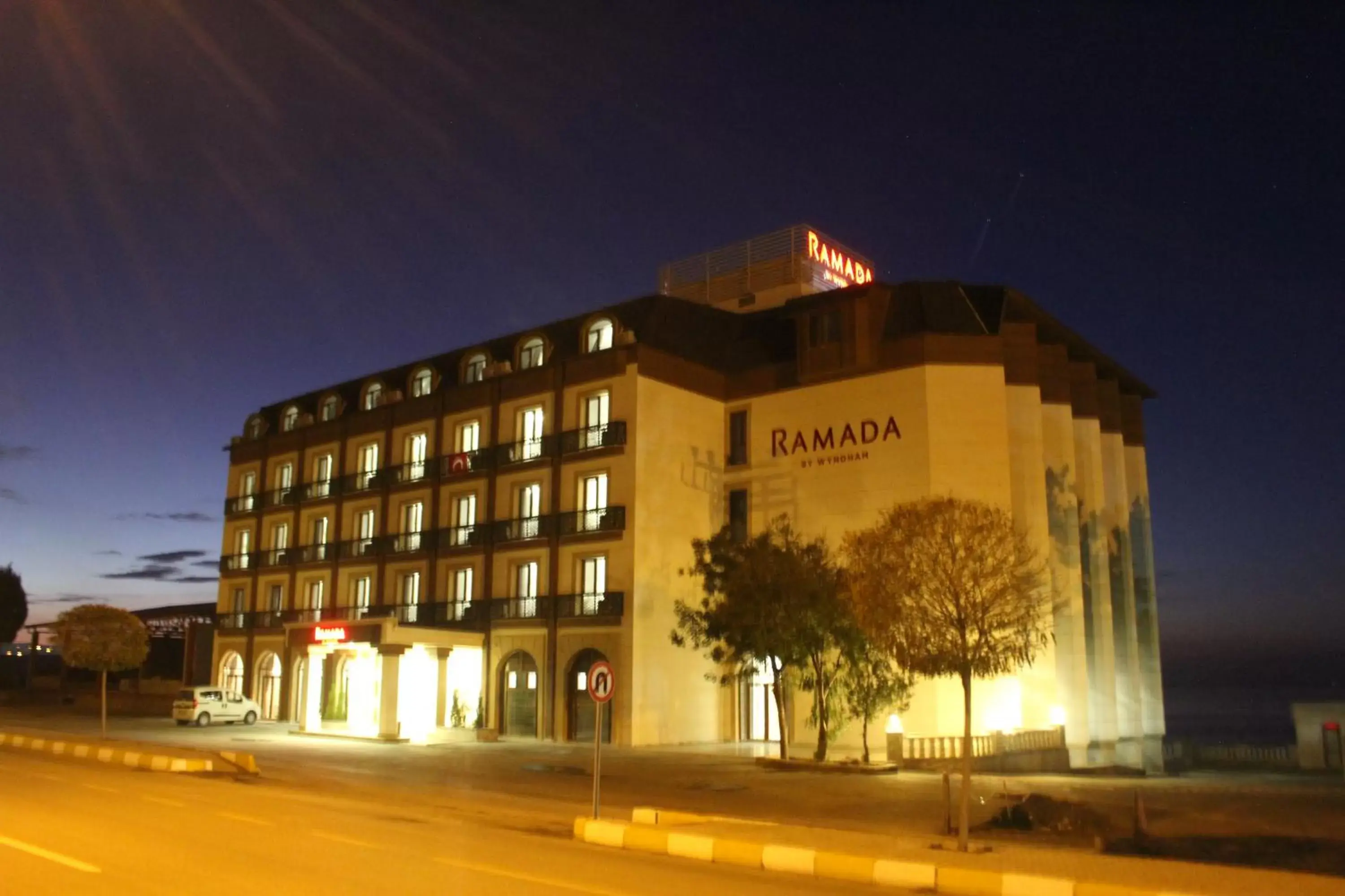 Facade/entrance, Property Building in Ramada by Wyndham Van