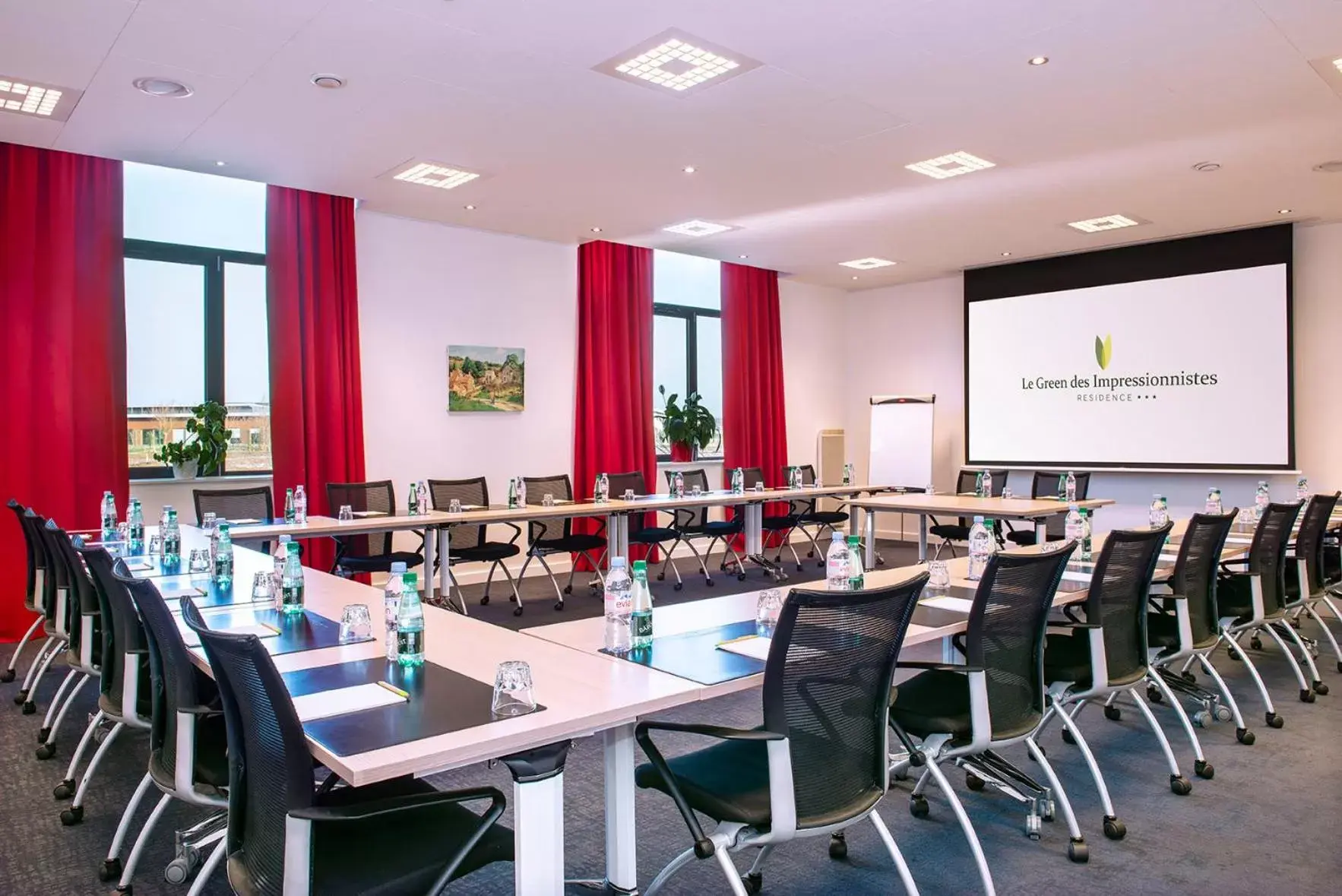 Business facilities in Le Green des Impressionnistes