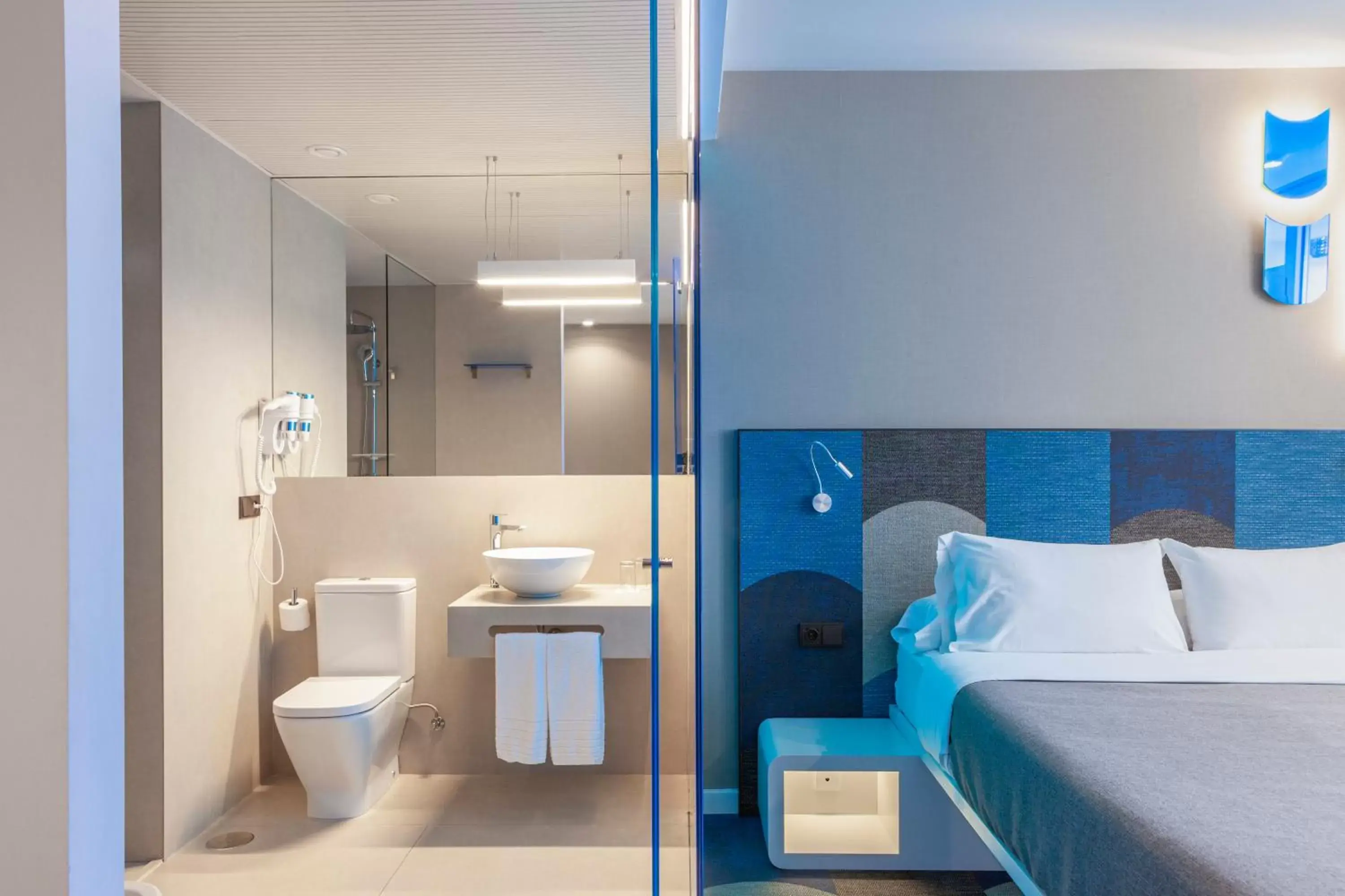 Photo of the whole room, Bed in Hotel Macià Sevilla Kubb Photo of the whole room, Bed in Hotel Macià Sevilla Kubb