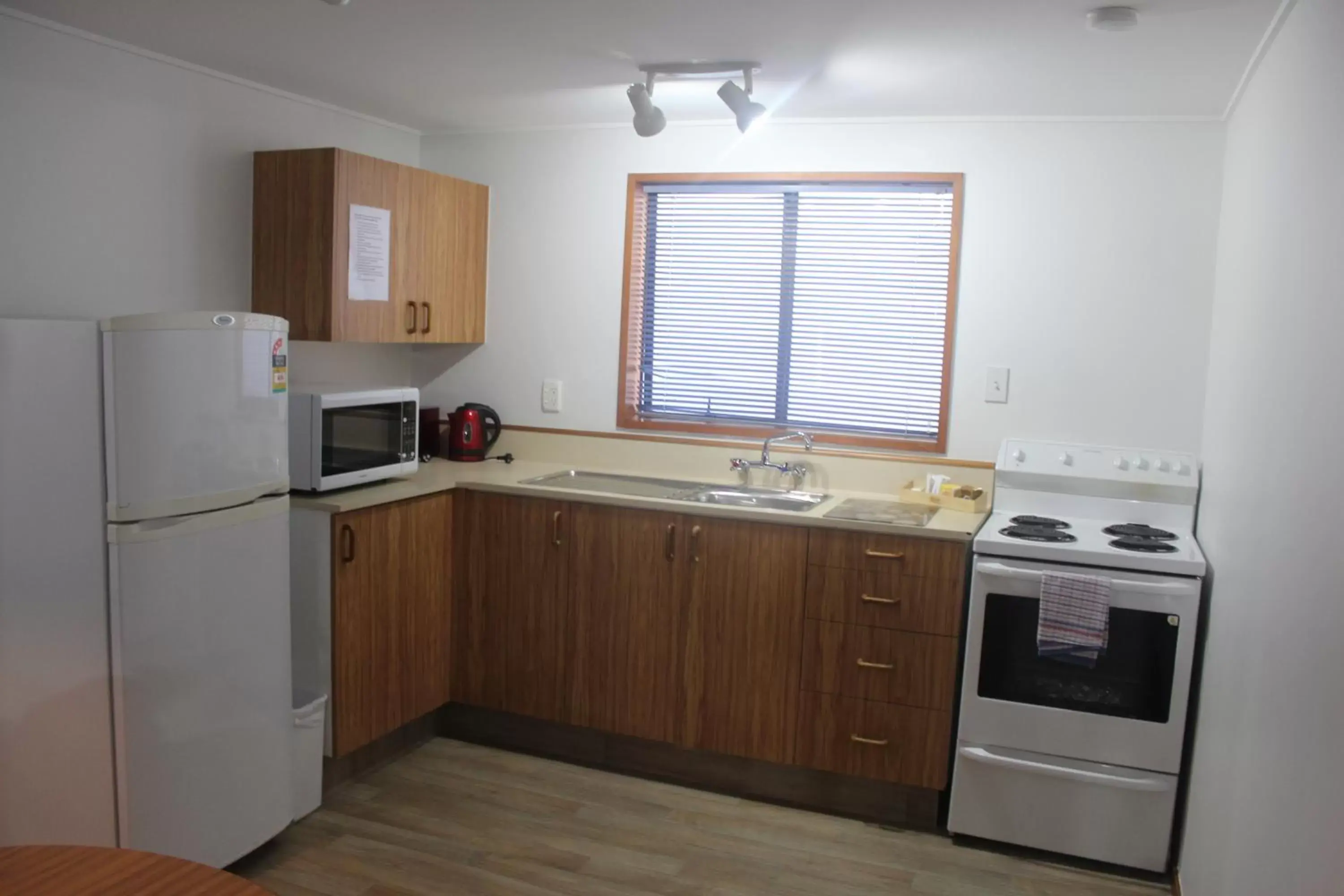 Kitchen or kitchenette, Kitchen/Kitchenette in The Lofts Apartments