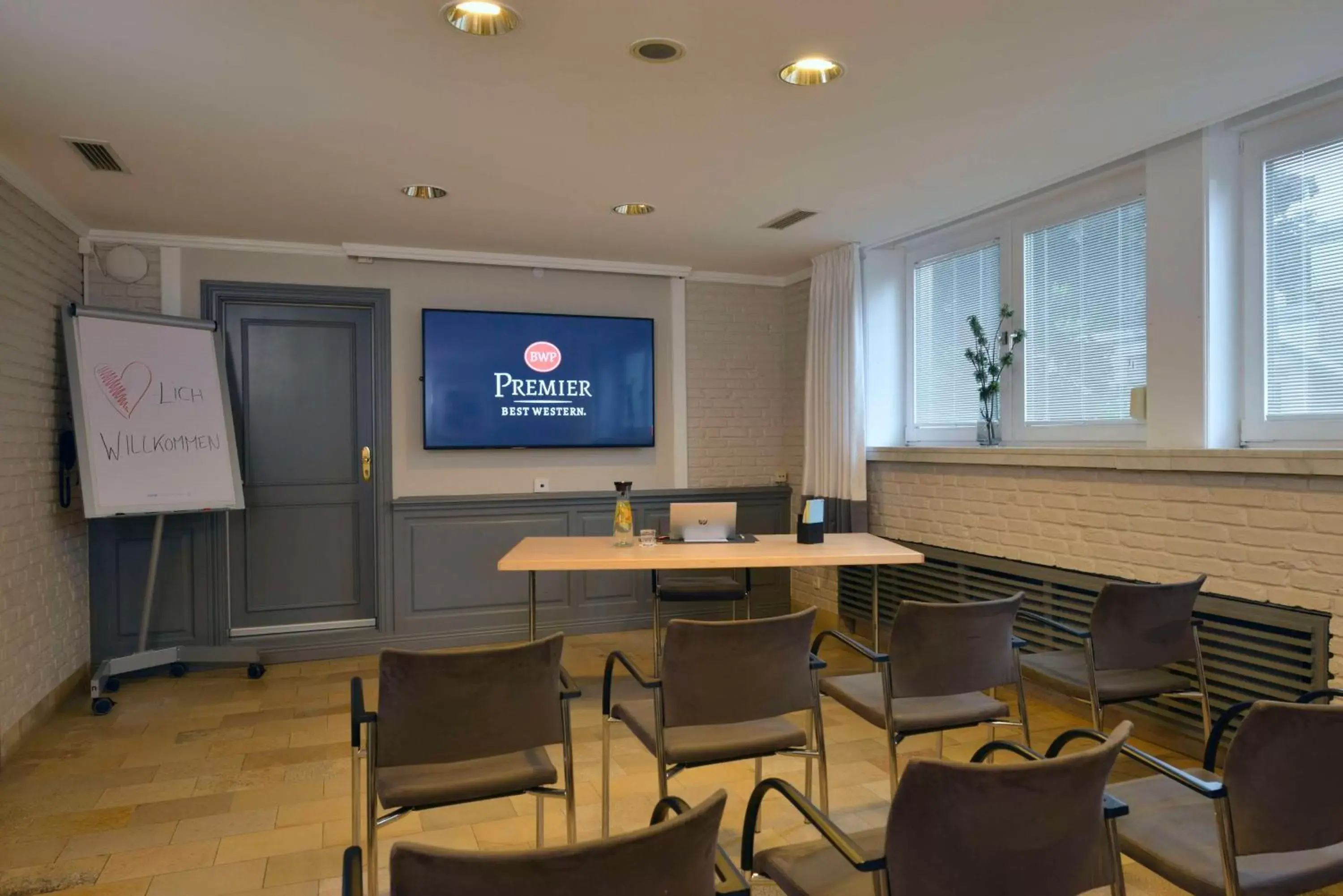 Meeting/conference room in Best Western Premier Parkhotel Kronsberg