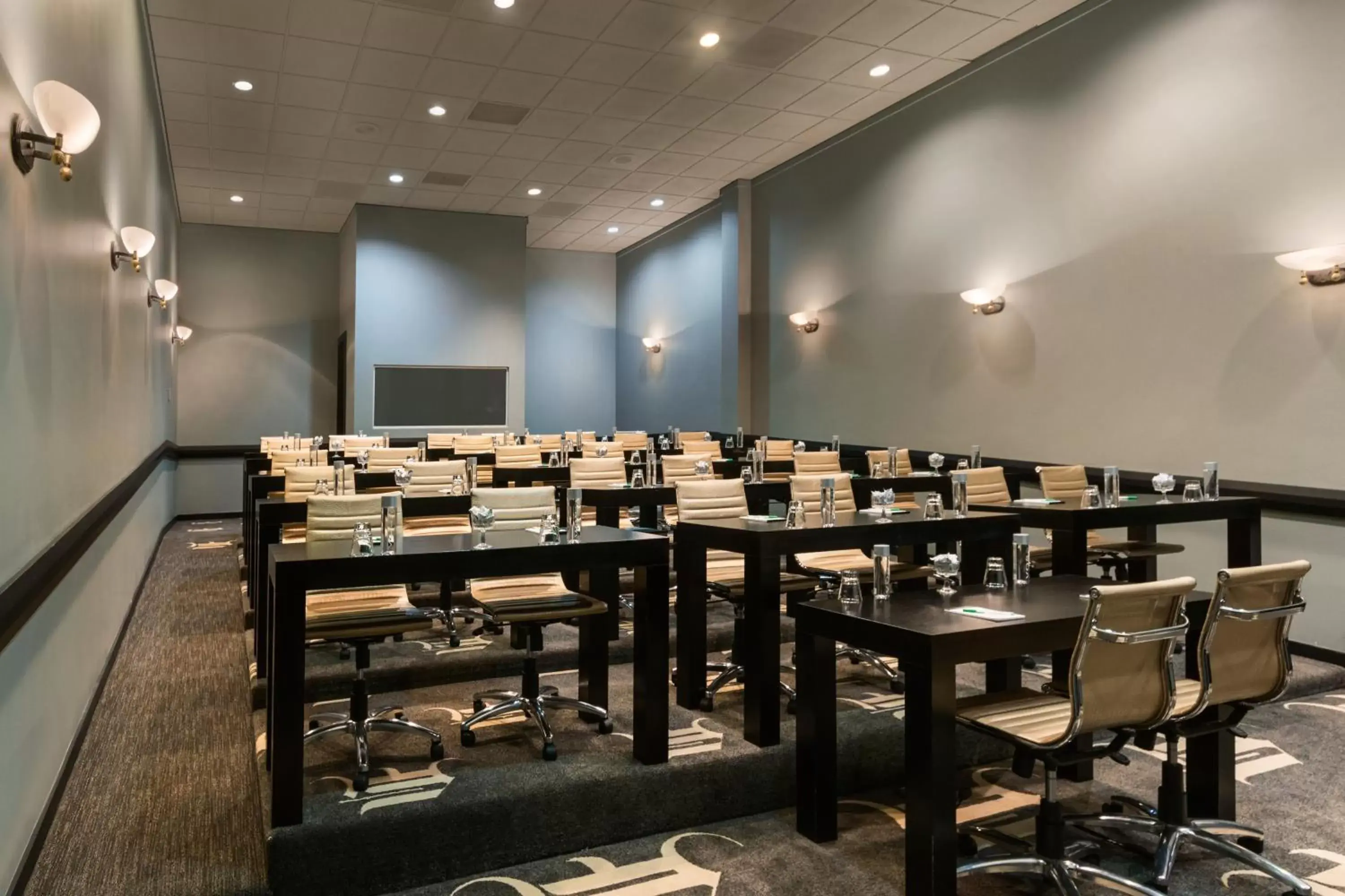 Banquet/Function facilities, Restaurant/Places to Eat in Wyndham Garden Dallas North