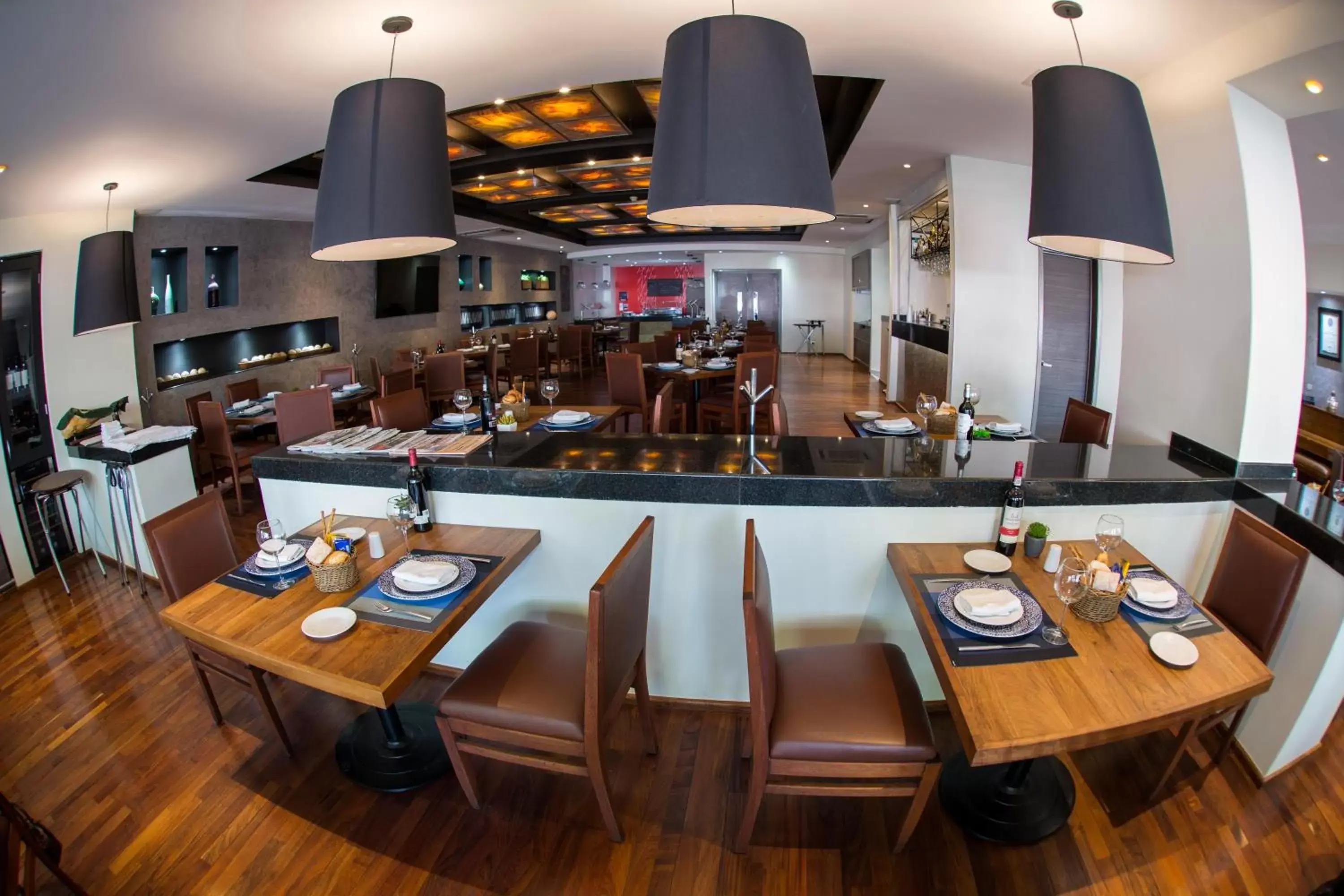 Restaurant/Places to Eat in Hotel Riazor Aeropuerto