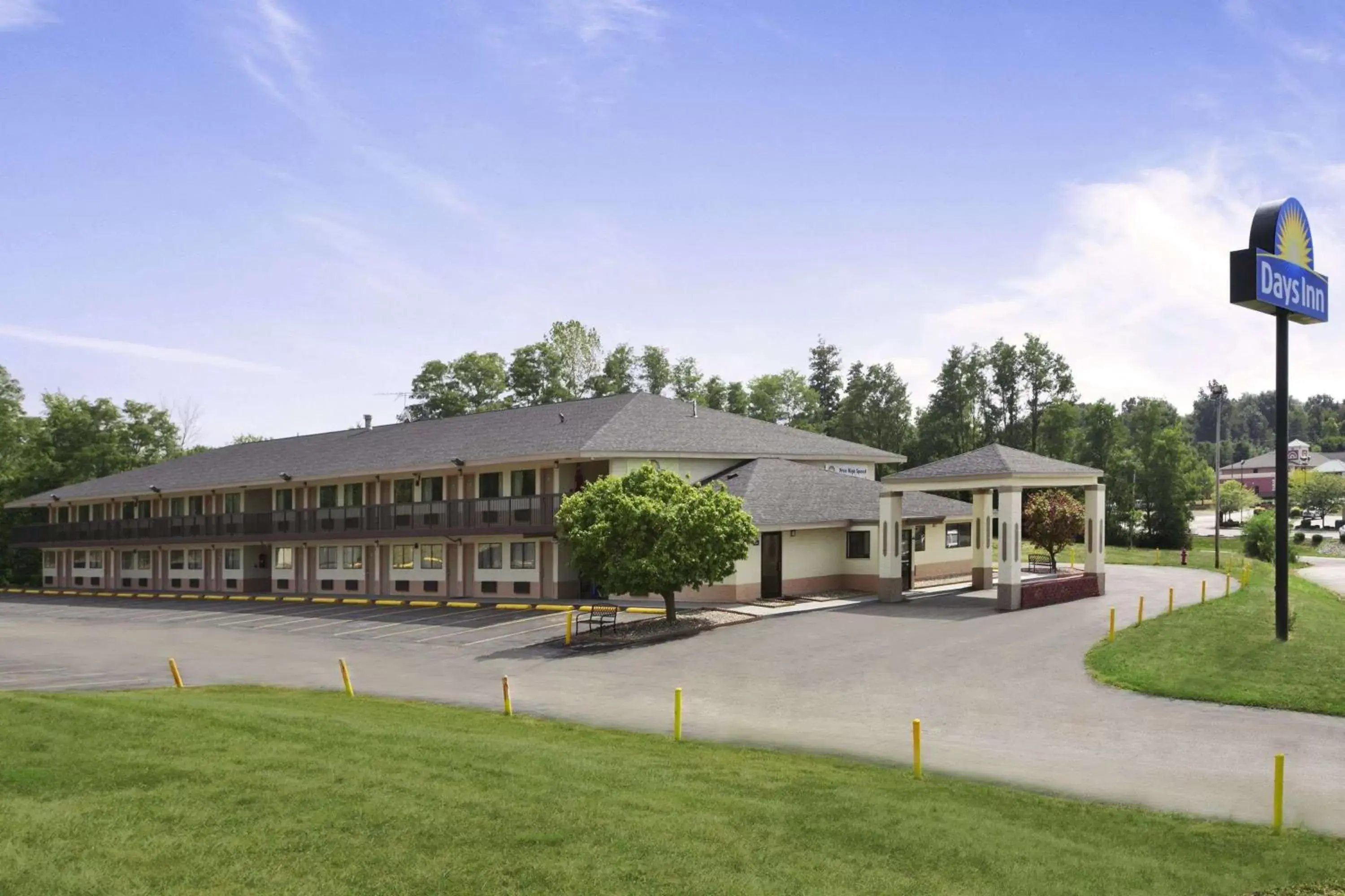 Property Building in Days Inn by Wyndham Cloverdale Greencastle