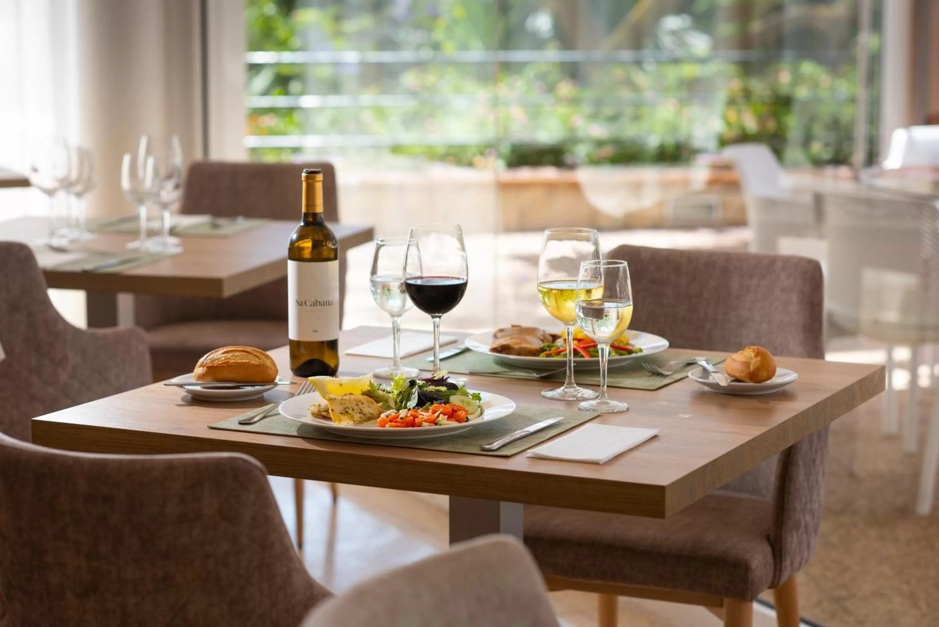 Dining area in Valentin Grand Park Suite Hotel