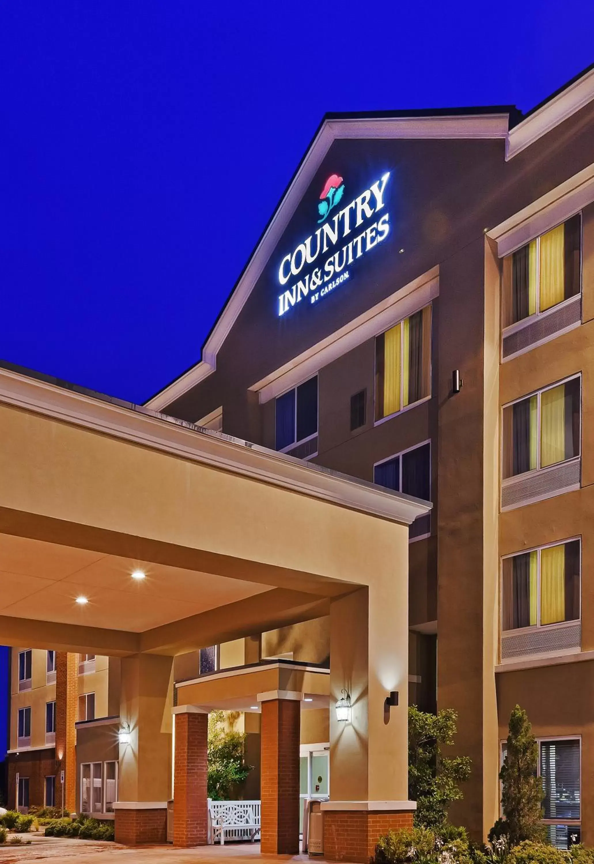 Facade/entrance, Property Building in Country Inn & Suites by Radisson, Oklahoma City Airport, OK