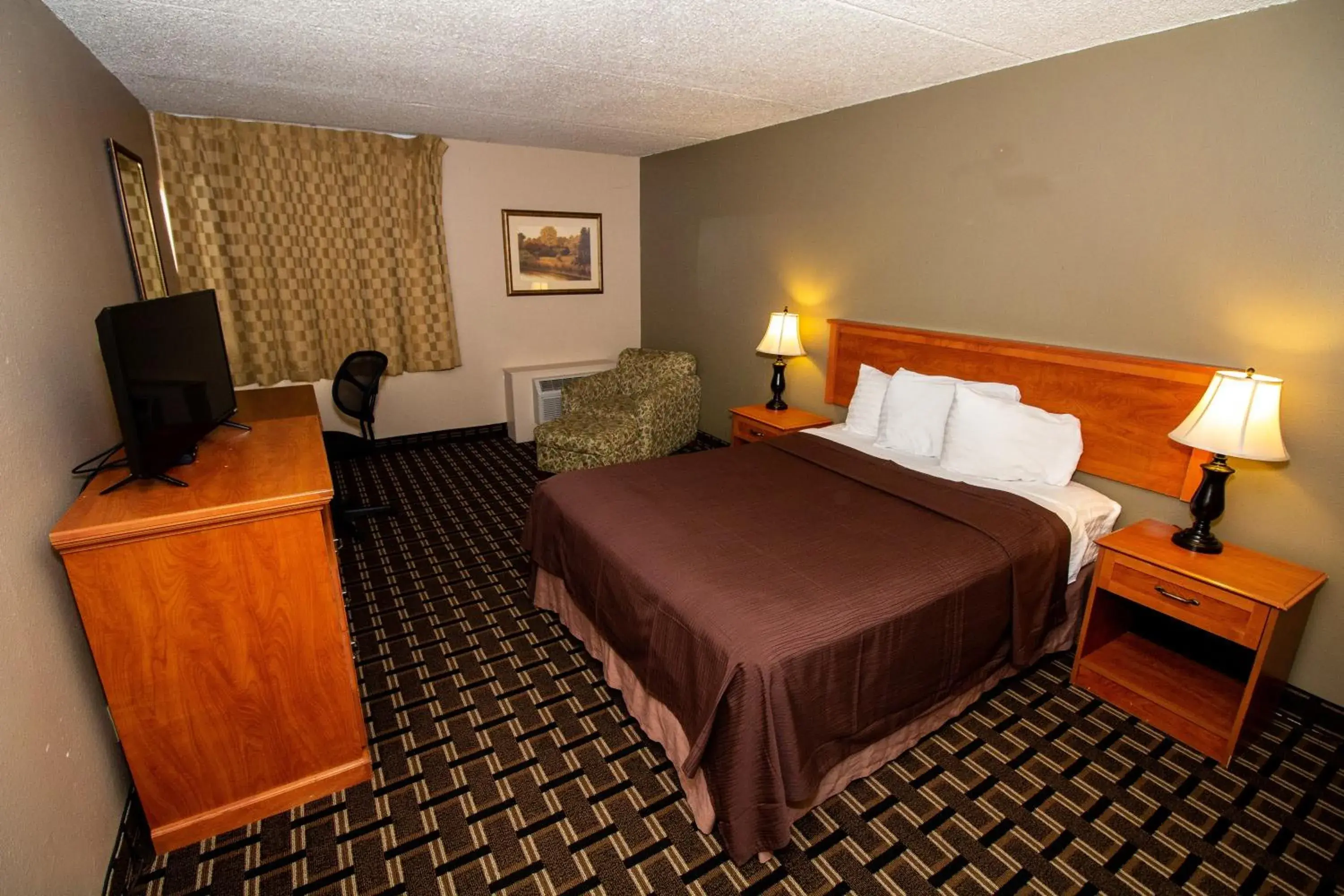 Photo of the whole room, Bed in FairBridge Inn & Suites - Lewiston