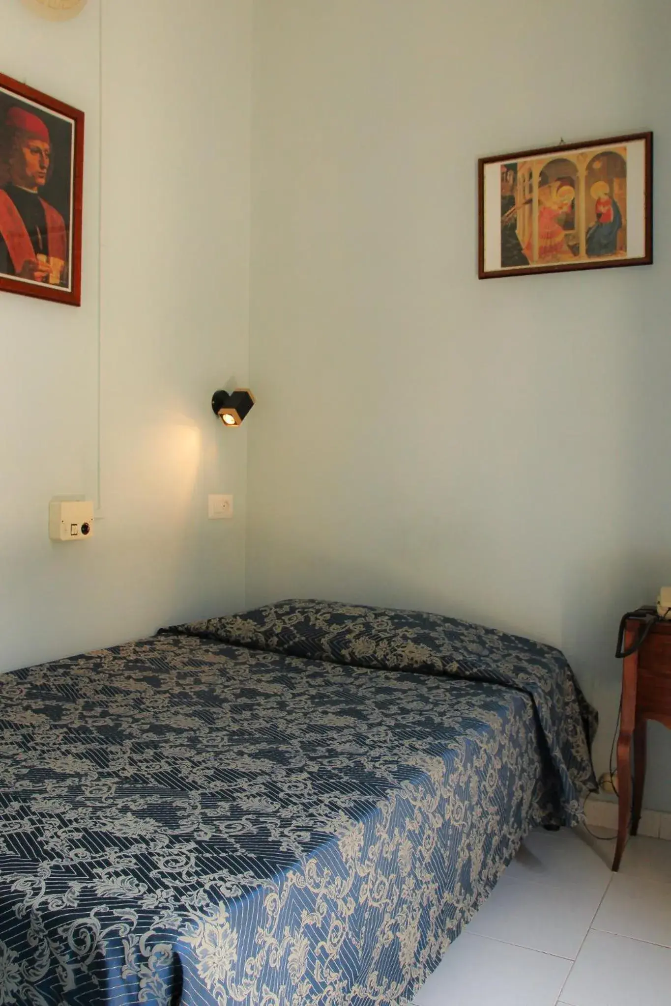 Bedroom, Bed in Hotel Lombardi