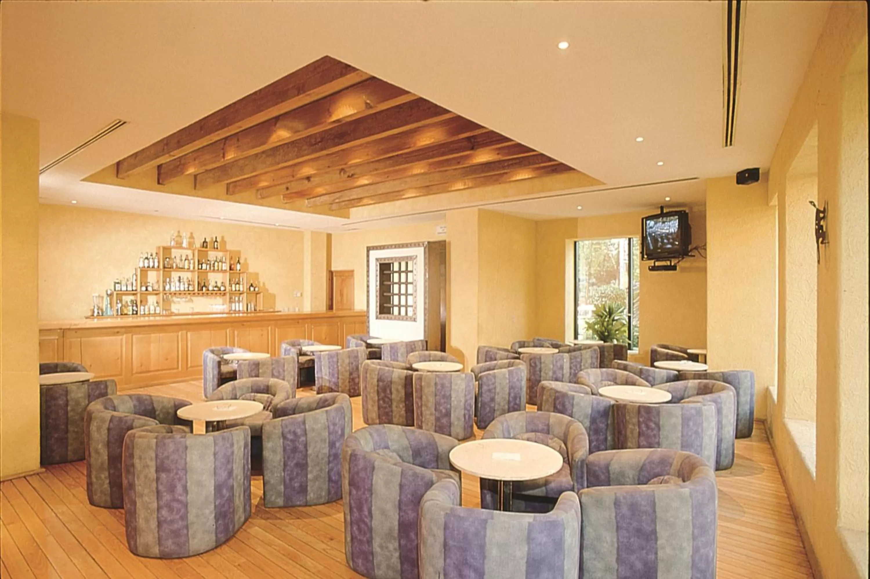 Lounge or bar in Hotel Sevilla