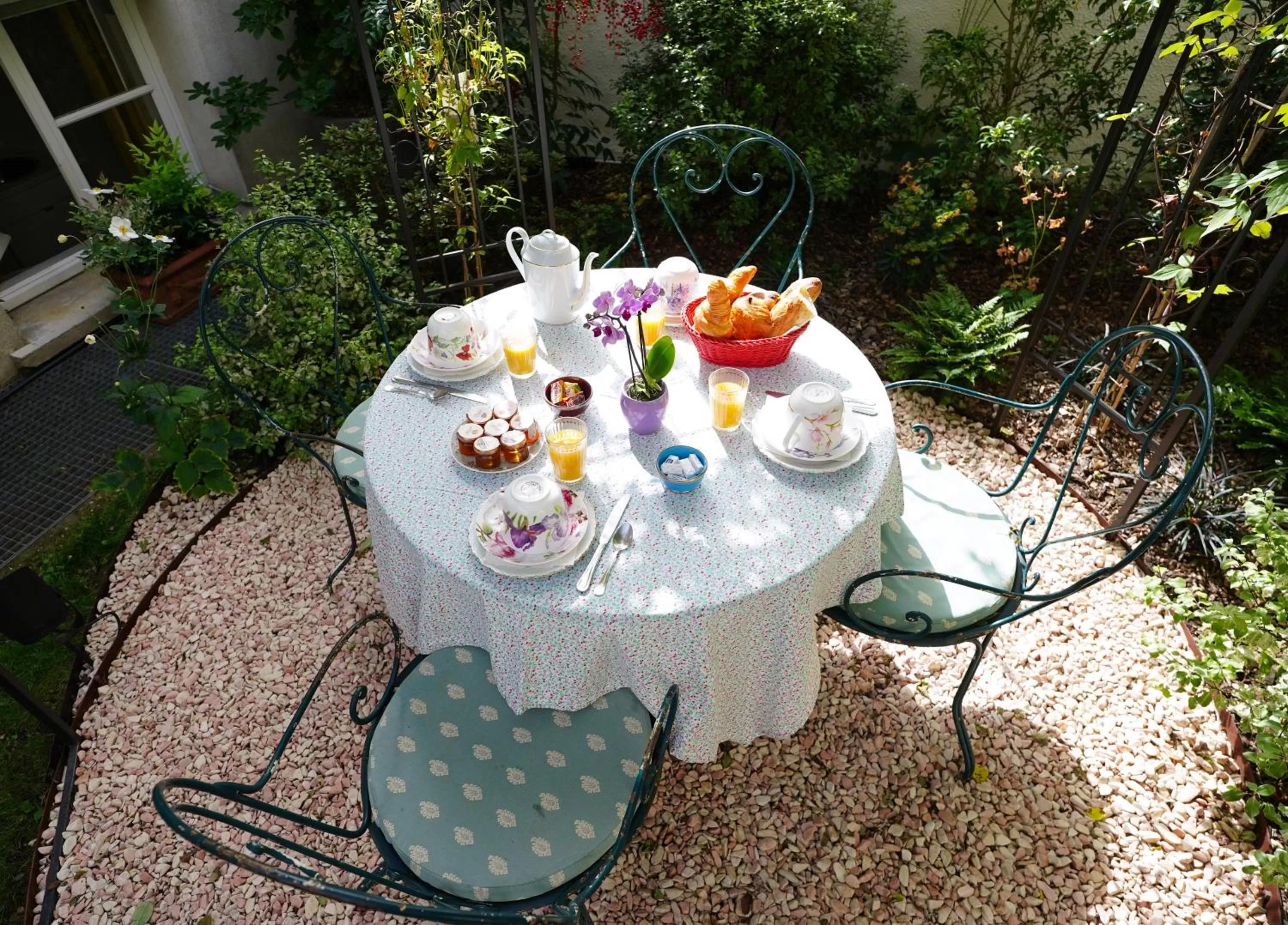 Breakfast in Villa Escudier Appart-hôtel