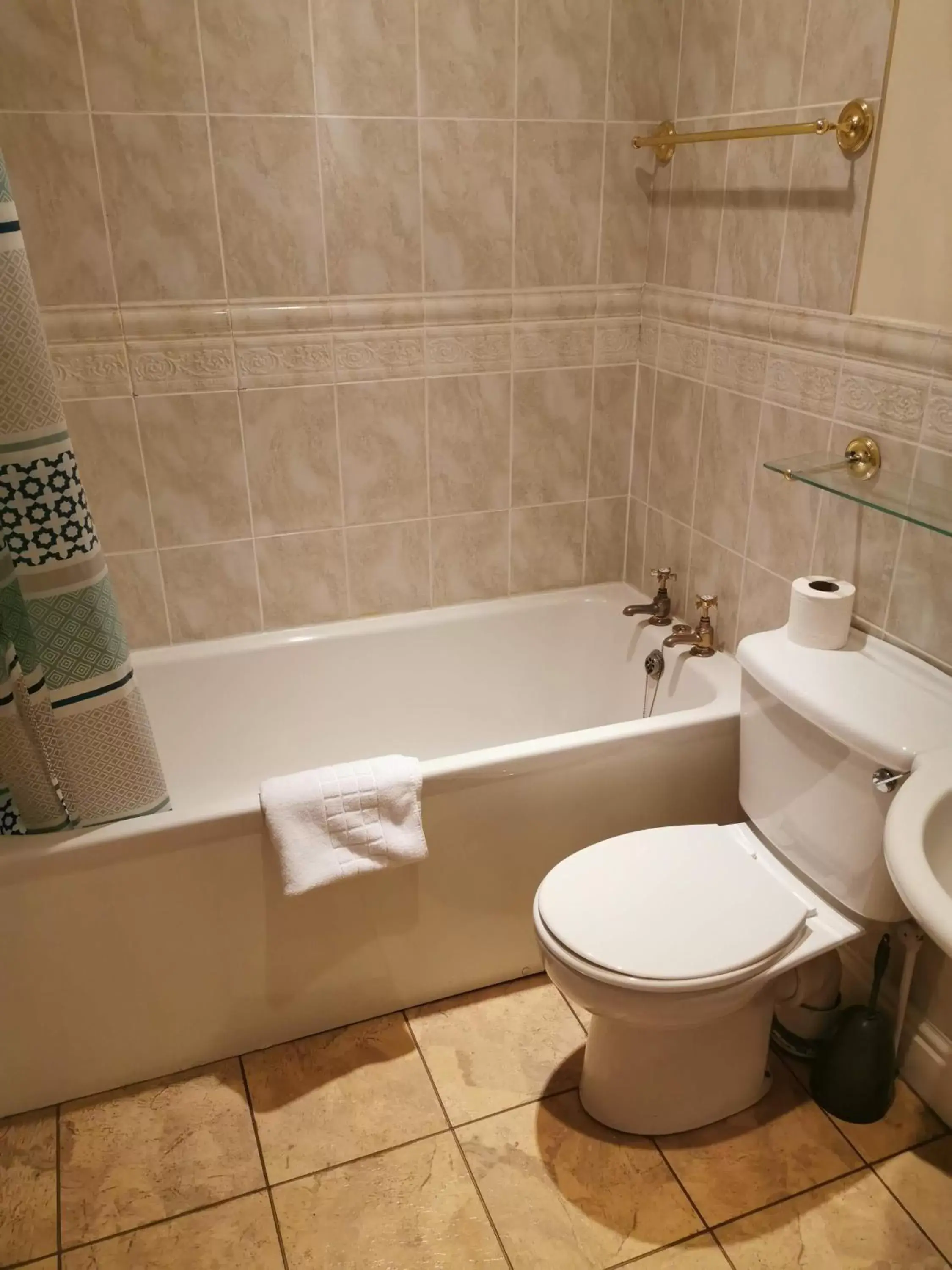 Double or Twin Room in The Queens Hotel Double or Twin Room in The Queens Hotel