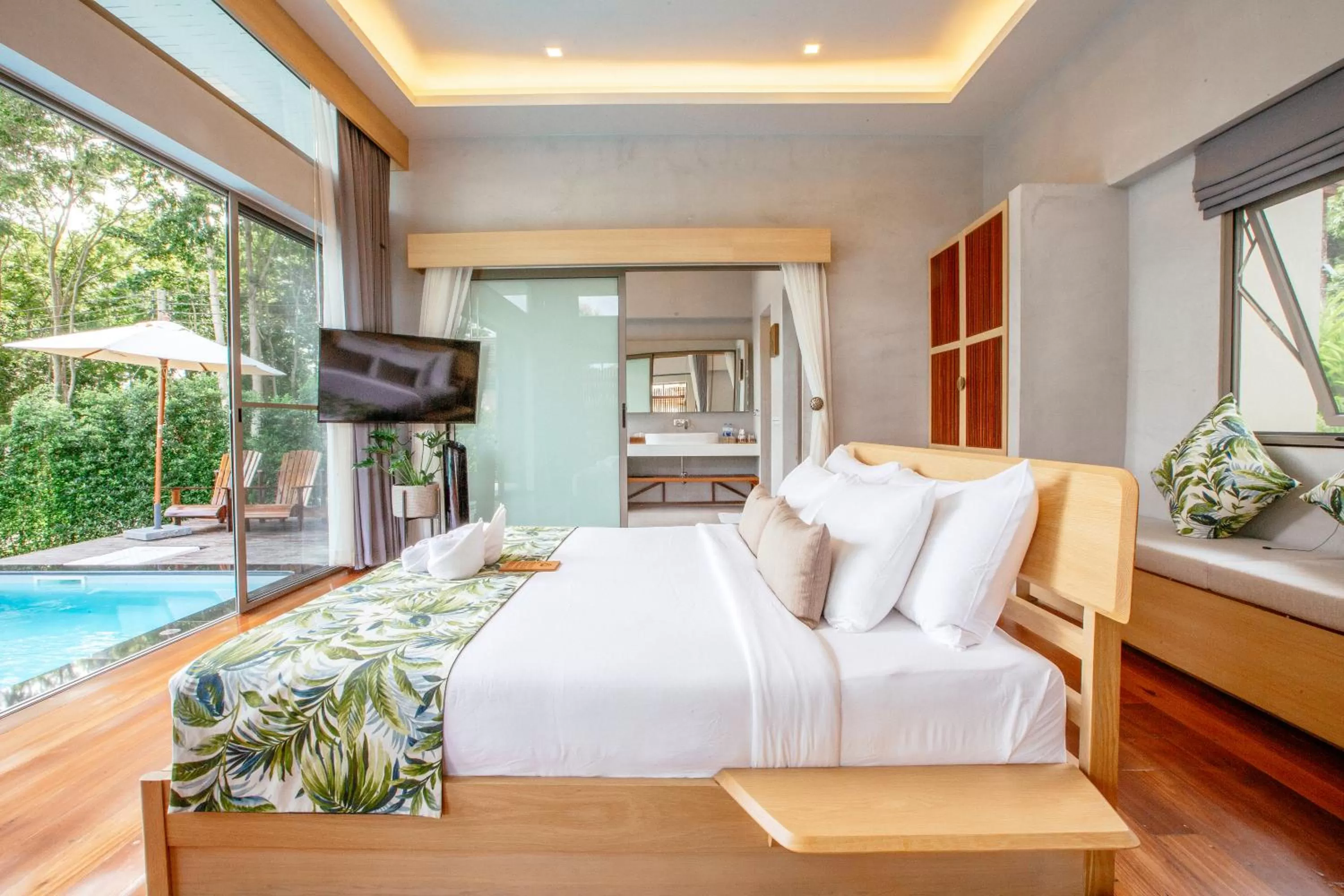 Bed in The Beach Natural Resort Koh Kood