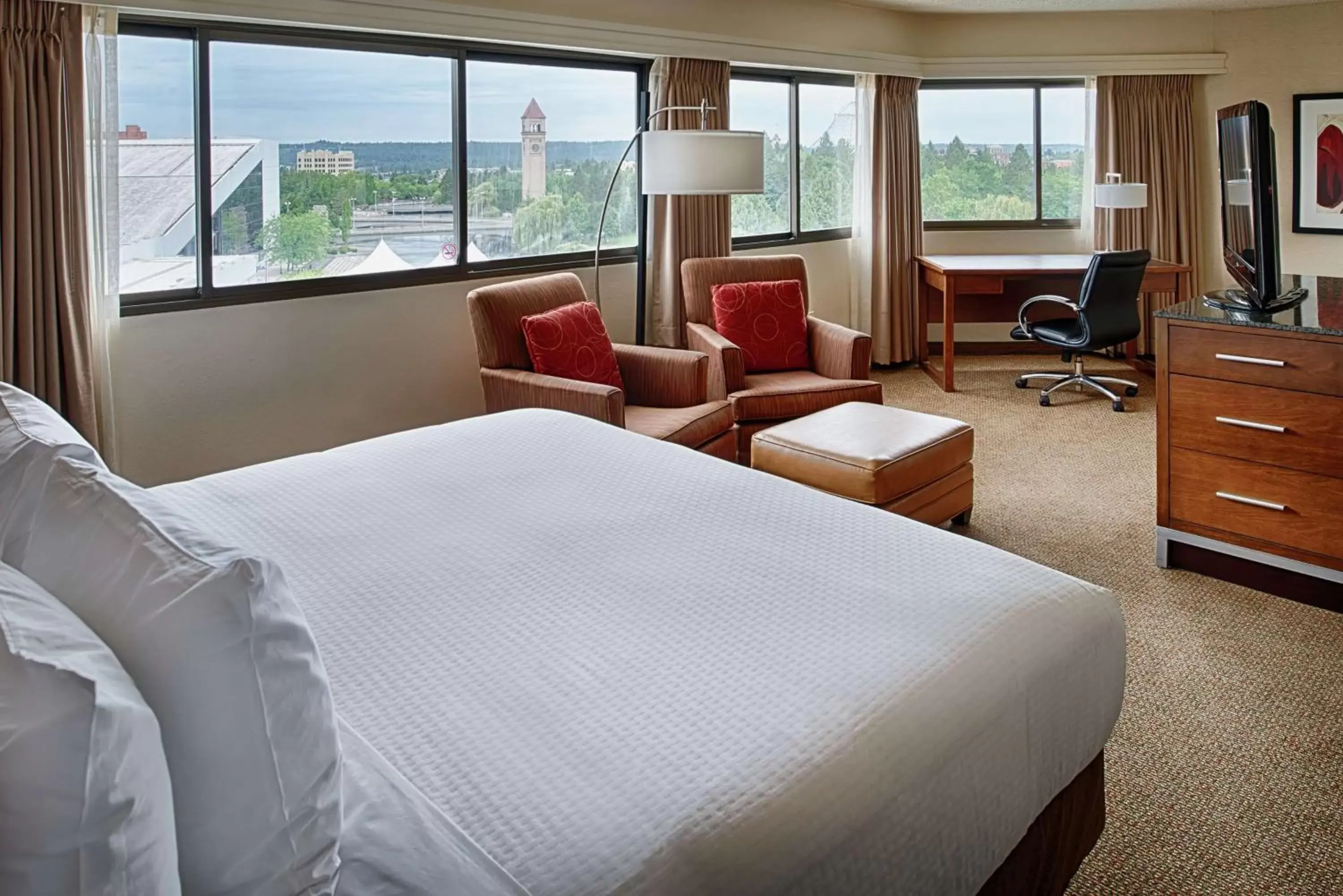 Bedroom, View in DoubleTree by Hilton Spokane City Center