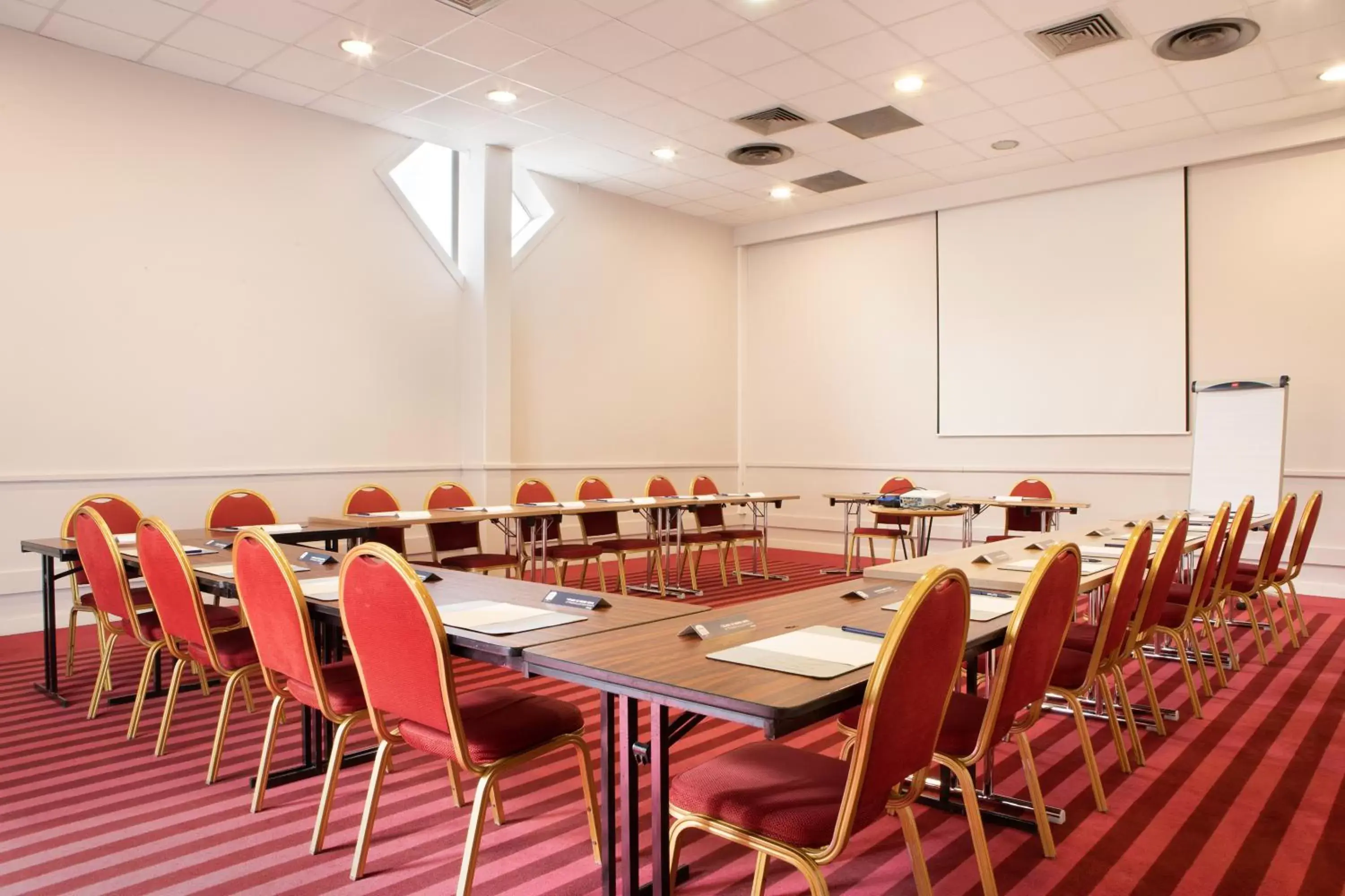 Meeting/conference room in Kyriad Paris Est - Bois de Vincennes