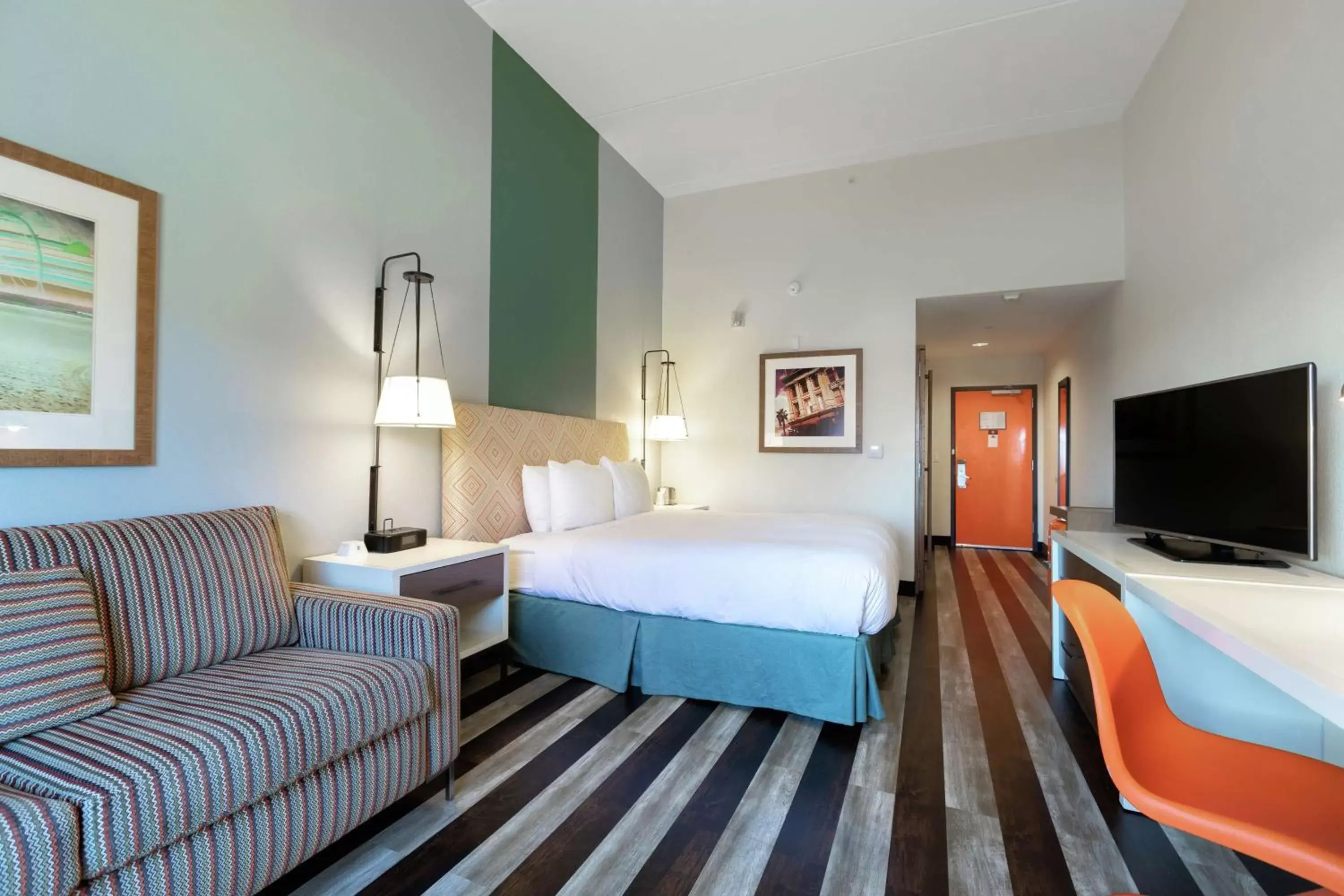 Bedroom in DoubleTree by Hilton Galveston Beach