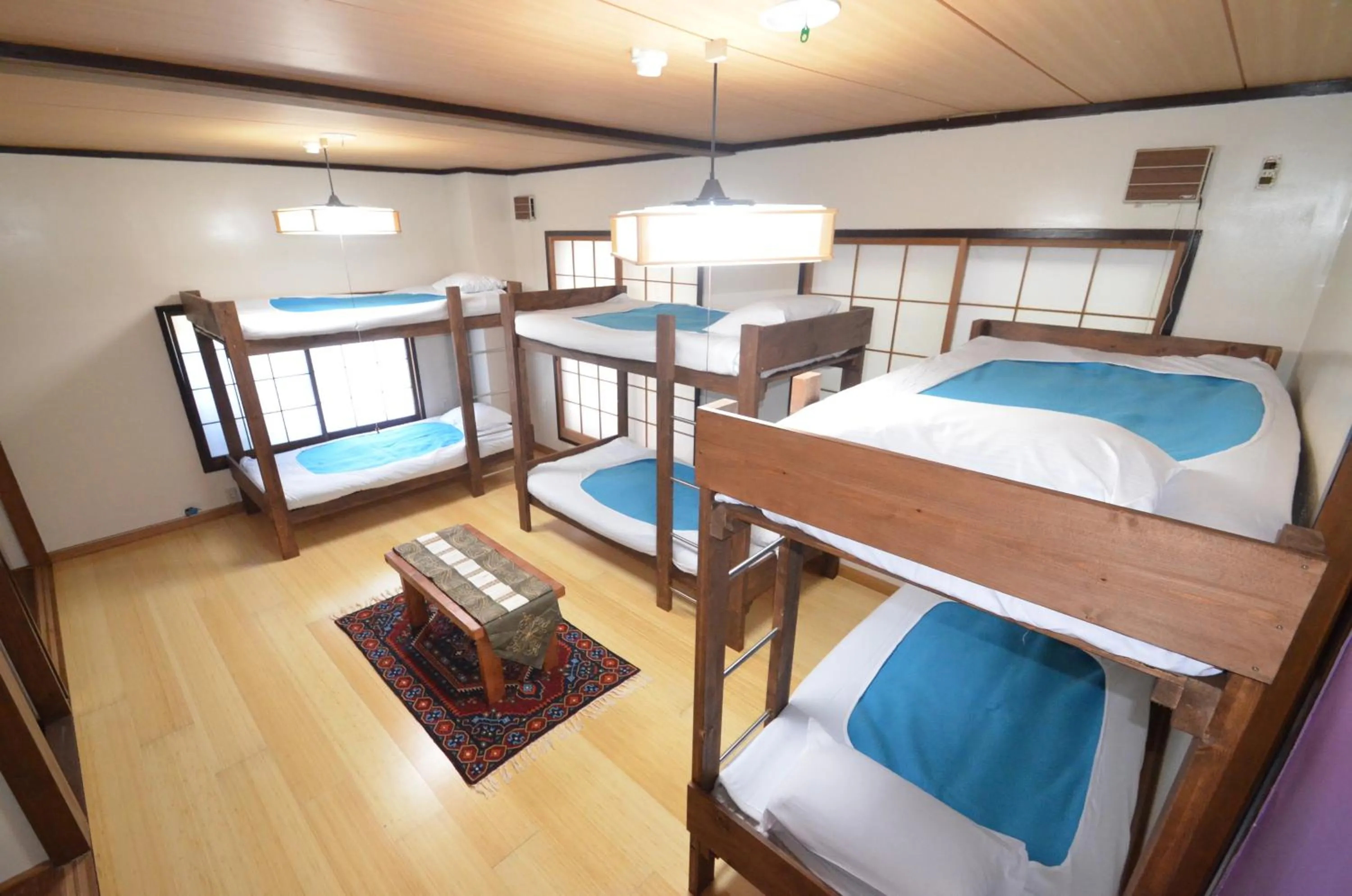 Day, Bed in Tenjin Lodge