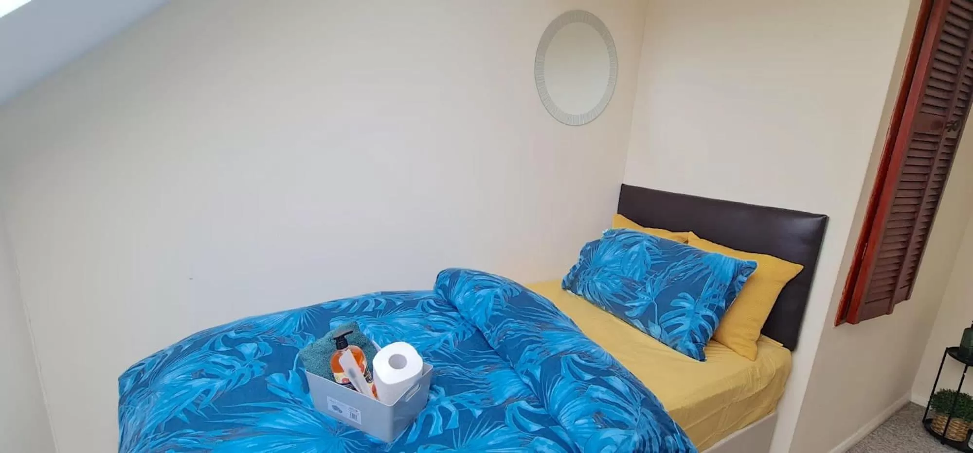 Bed in 44a Bathurst Walk